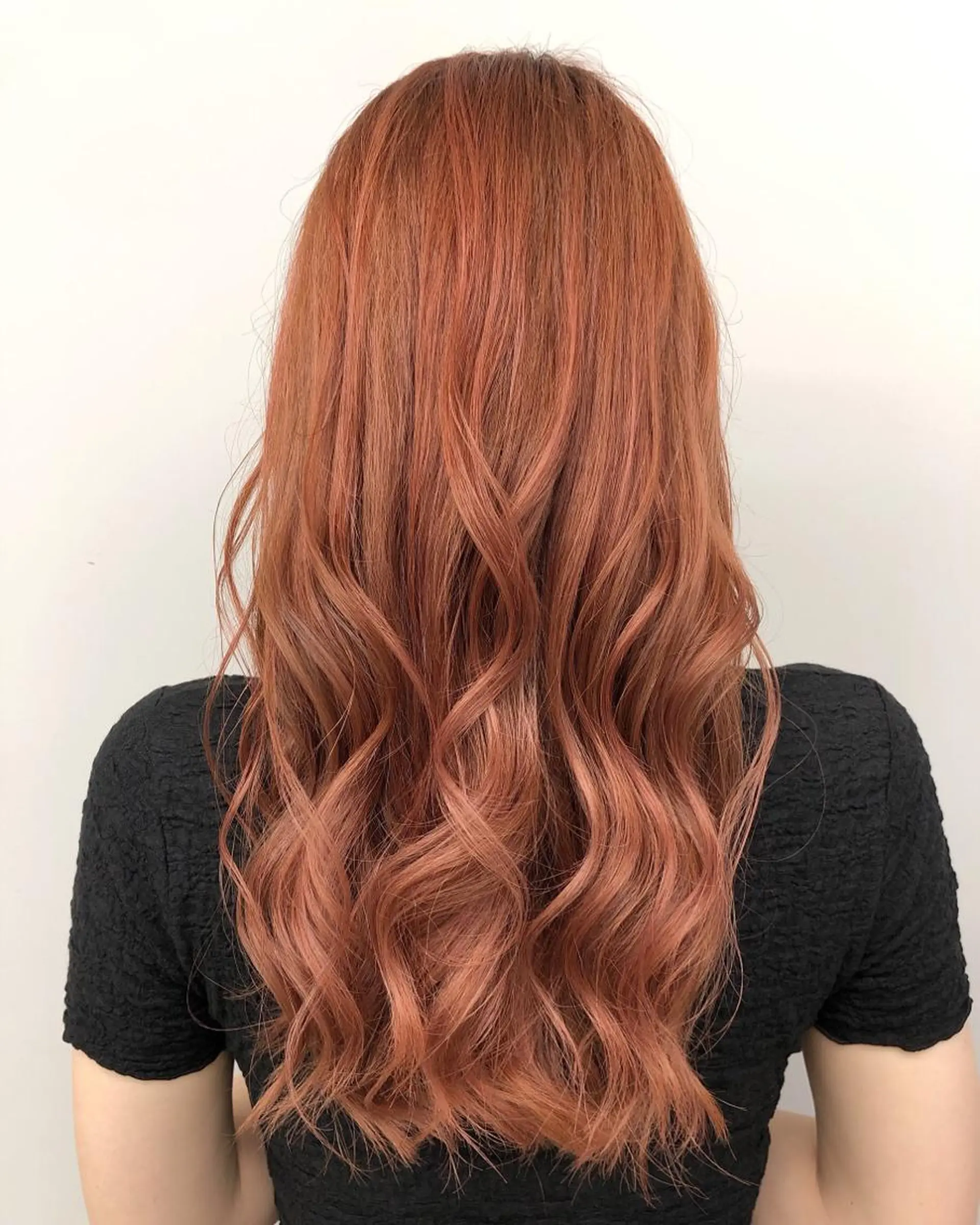 セミロング カラー グラデーションカラー ピンクカラー 代表　YUKI ☆のヘアスタイル