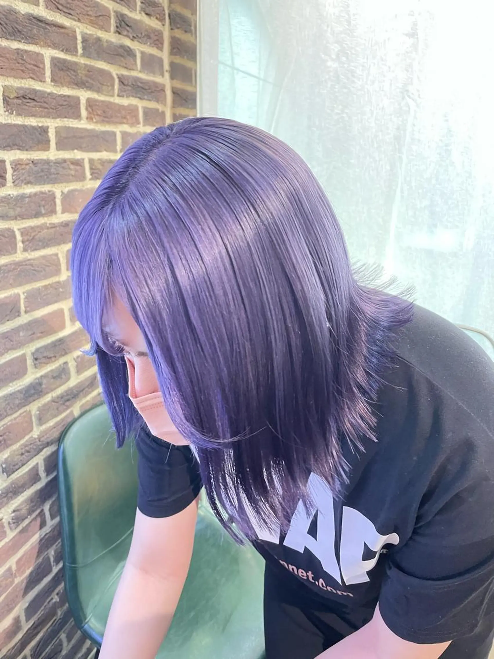 セミロング カラー ブリーチ ブルーカラー ブルーバイオレット ケアブリーチ バイオレットカラー aya/小顔レイヤー /柔らかカラーのヘアスタイル