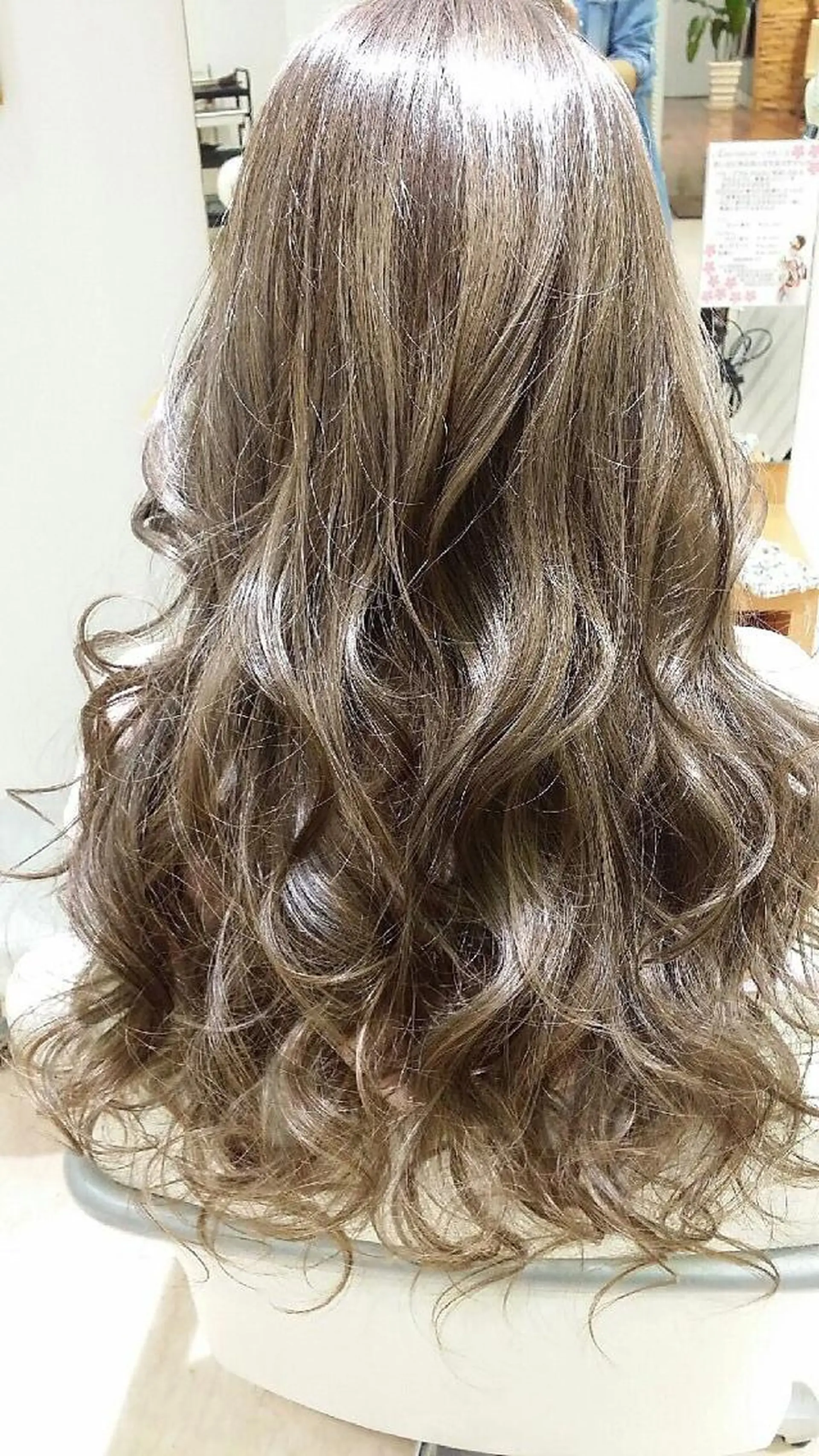 ロング カラー ヘアアレンジ アッシュ グラデーションカラー きむえり/髪質改善 /うねり広がり改善のヘアスタイル