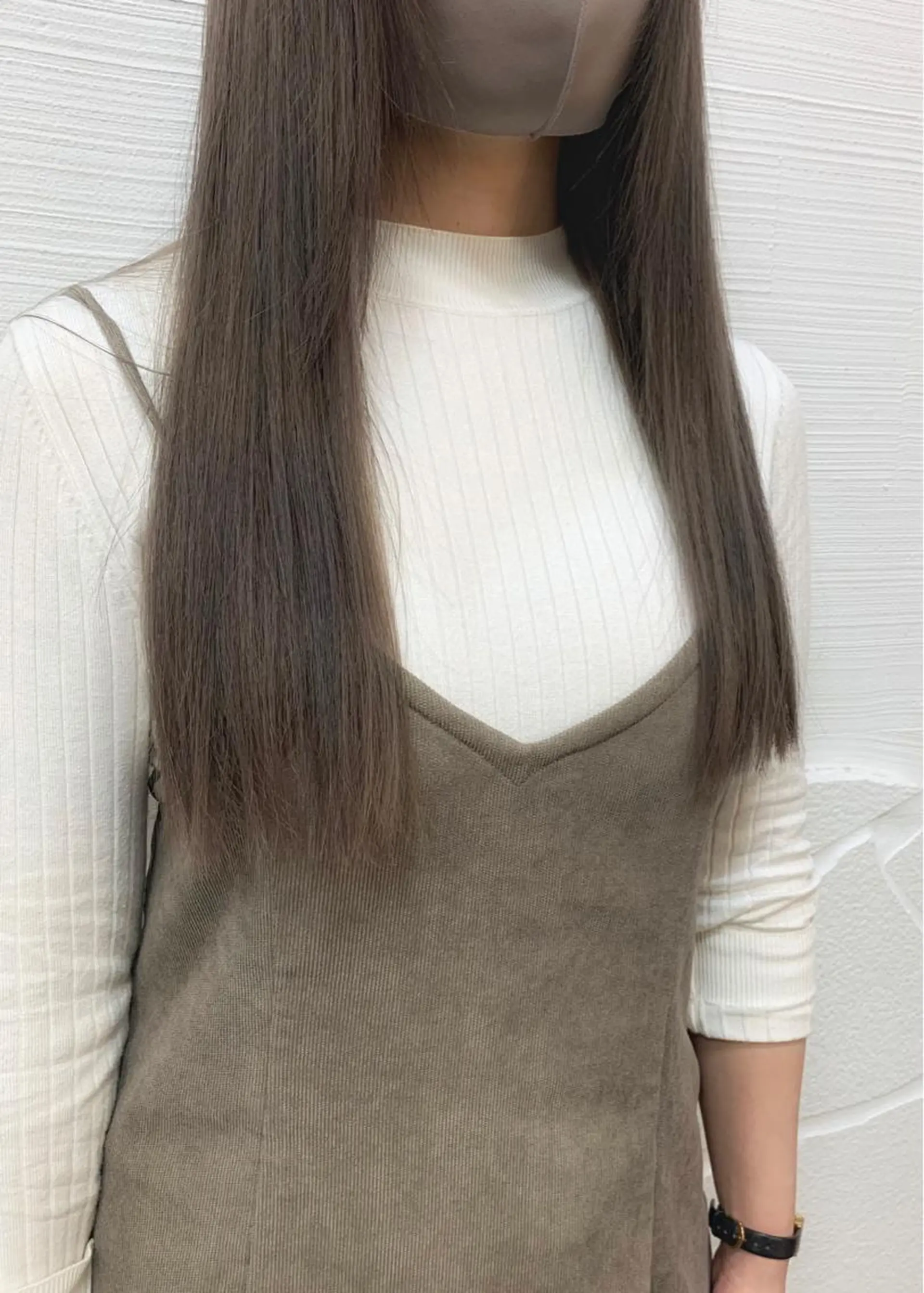 セミロング カラー グレージュ ヘアカラー トリートメント 矢野 晃平のヘアスタイル