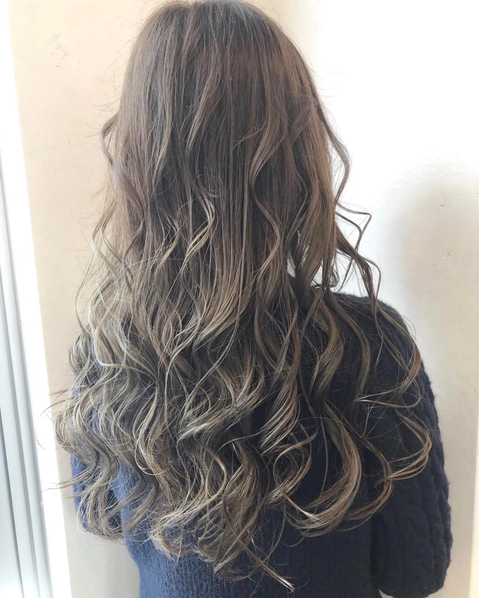 ロング カラー ハイライトカラー ハイライト TOWA 野村　コウダイのヘアスタイル