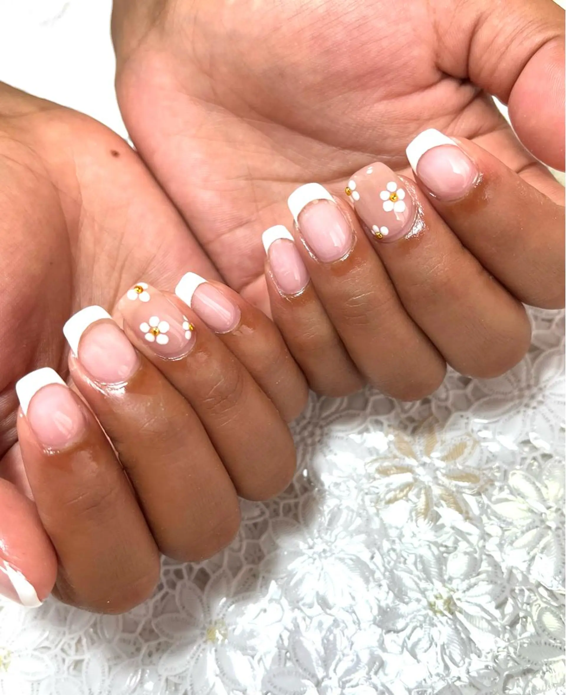 ネイル フレンチネイル ジェルネイル 韓国ネイル パラジェル ハンドネイル nails' it...のネイルデザイン