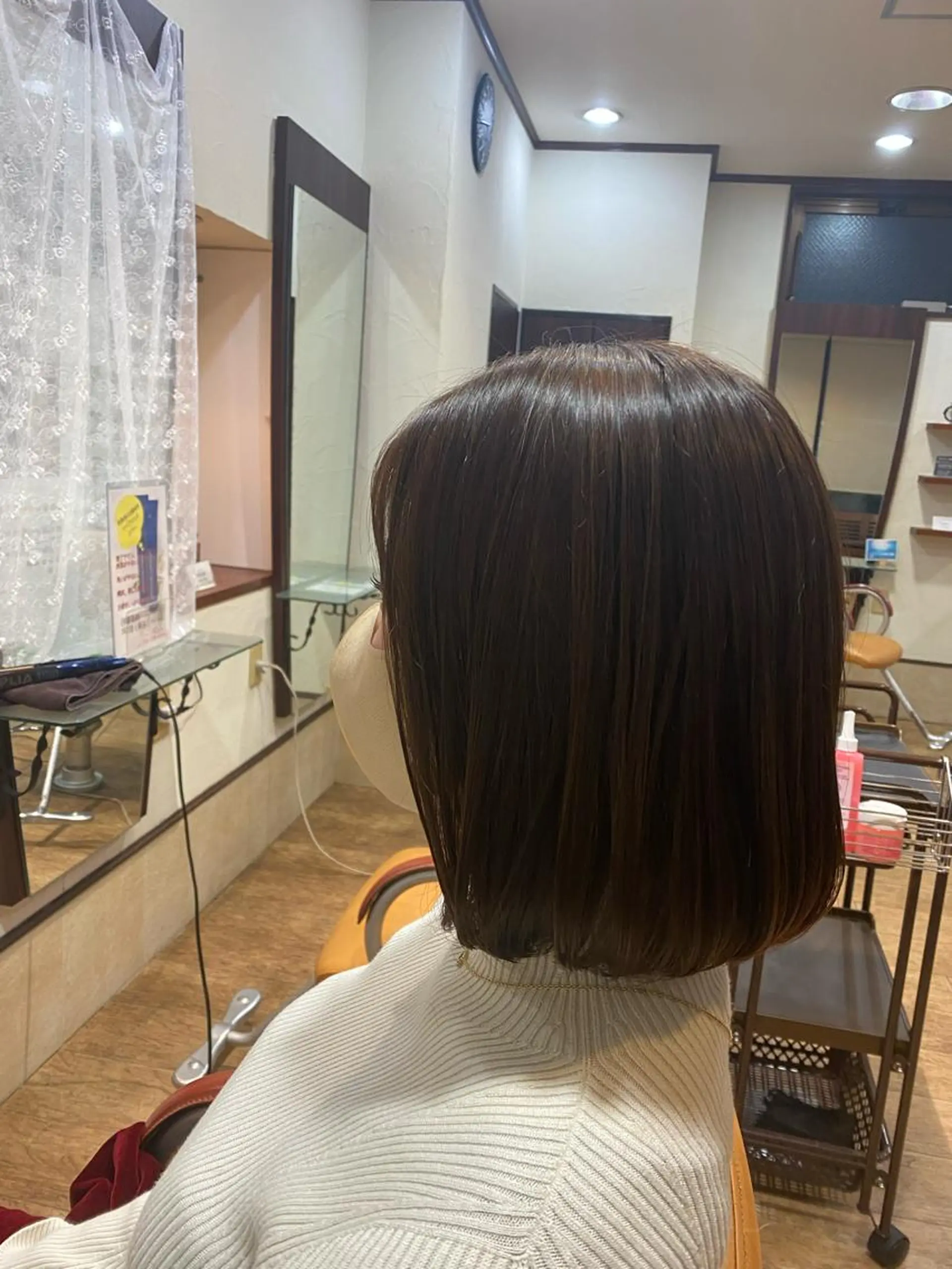 ミディアム カラー アッシュ アッシュブラウン ブラウンカラー サプリームヘア 飯田みち瑠のヘアスタイル