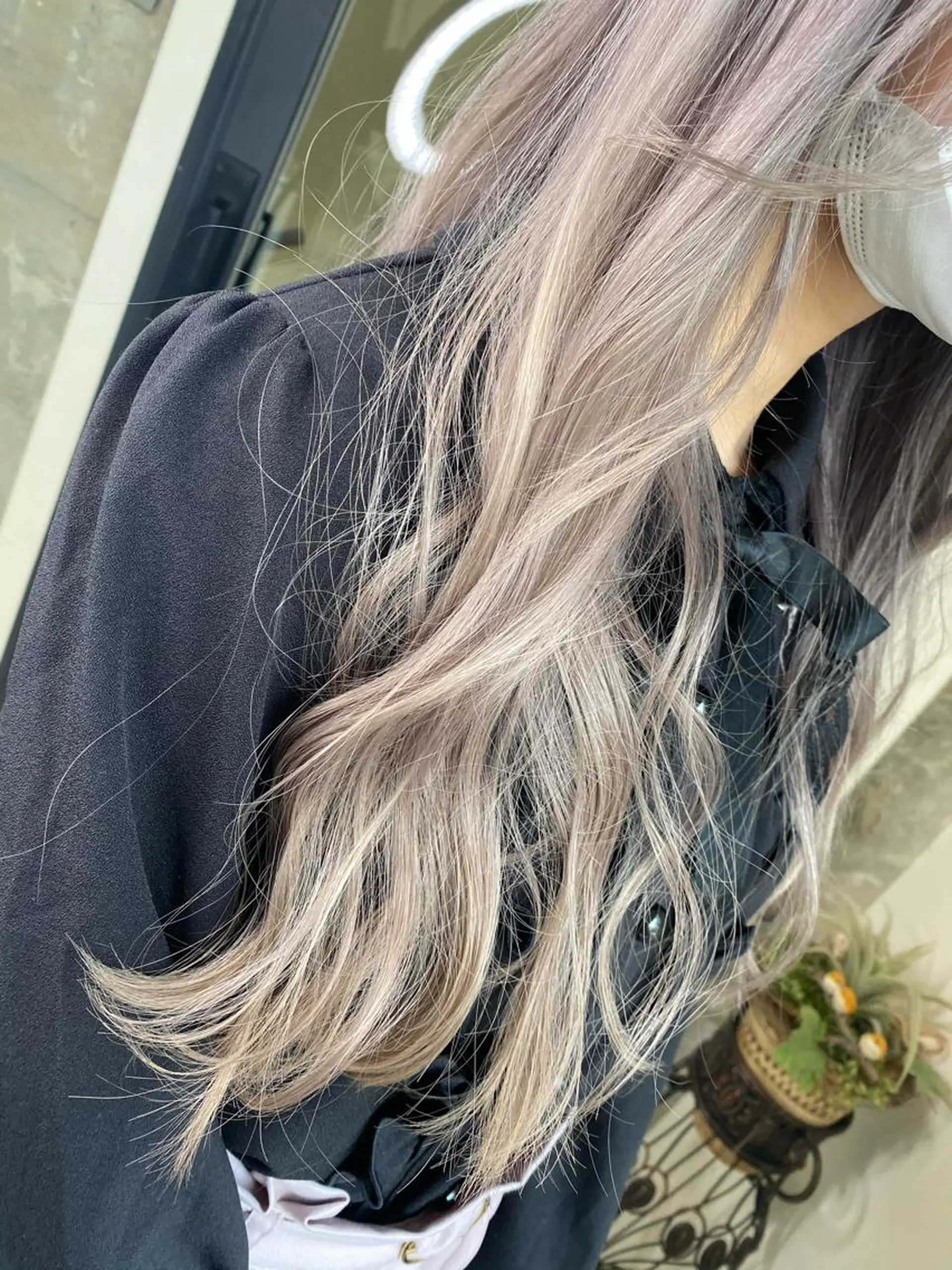 ロング カラー カット ヘアカラー トリートメント 派手髪系🦄美容師 chikaのヘアスタイル