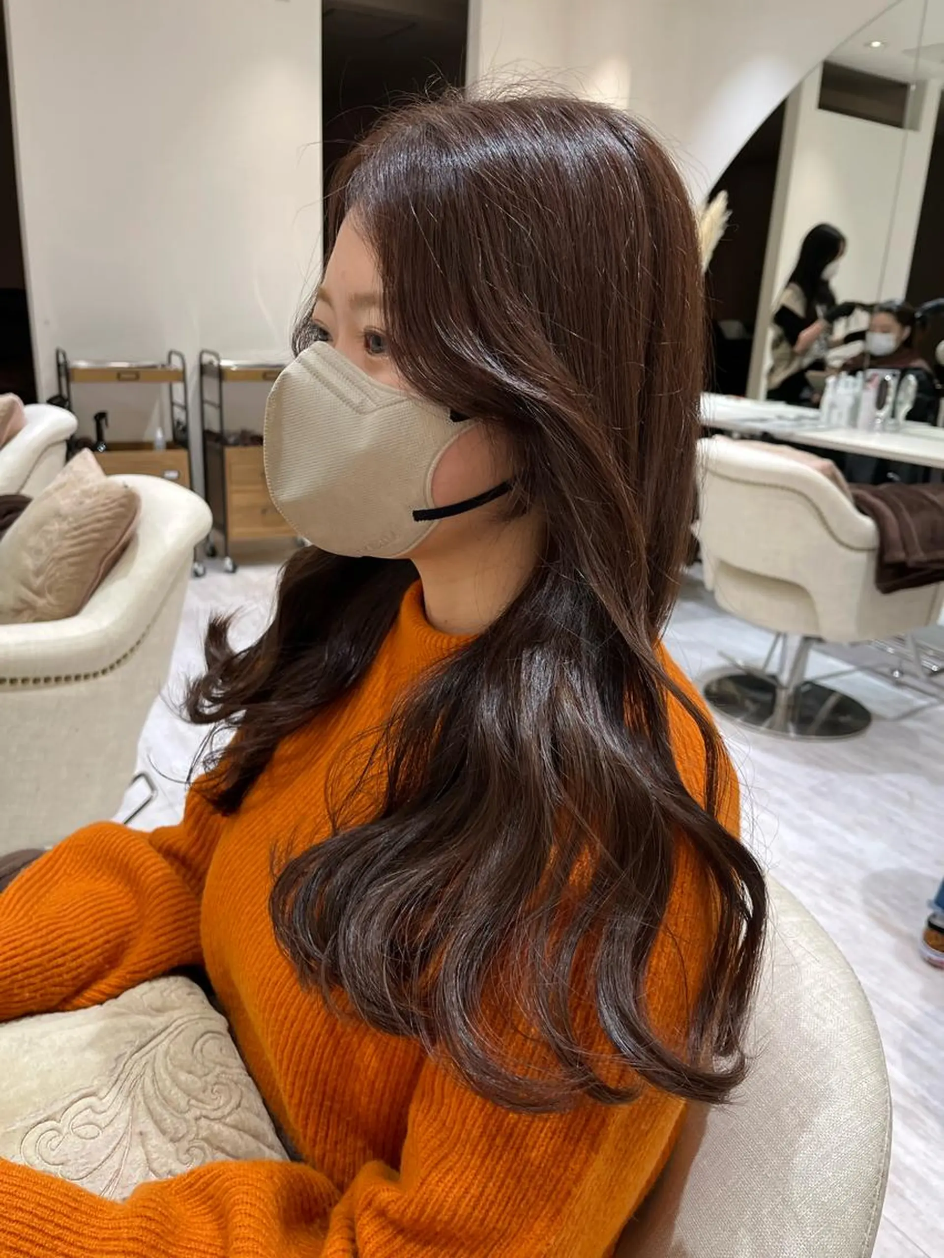 ロング カラー ブラウンカラー ラベンダーカラー ピンクカラー 顔まわりレイヤー レイヤーカット Chiho / 梅田 / ボブ/ パーマのヘアスタイル