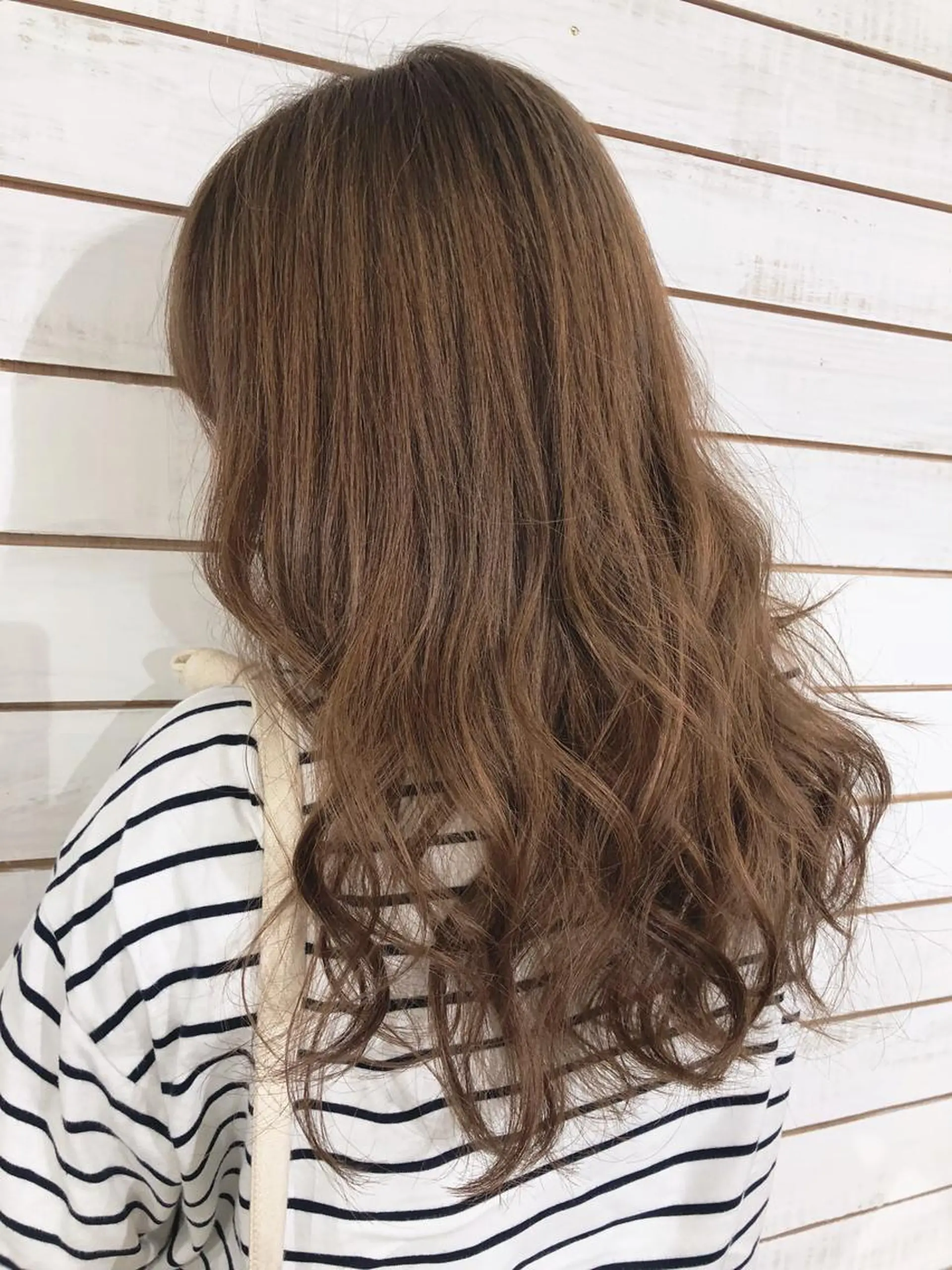 セミロング カラー ベージュカラー ミルクティーベージュ ヘアカラー 🦋美髪／エクステ 🦋アベイクミのヘアスタイル