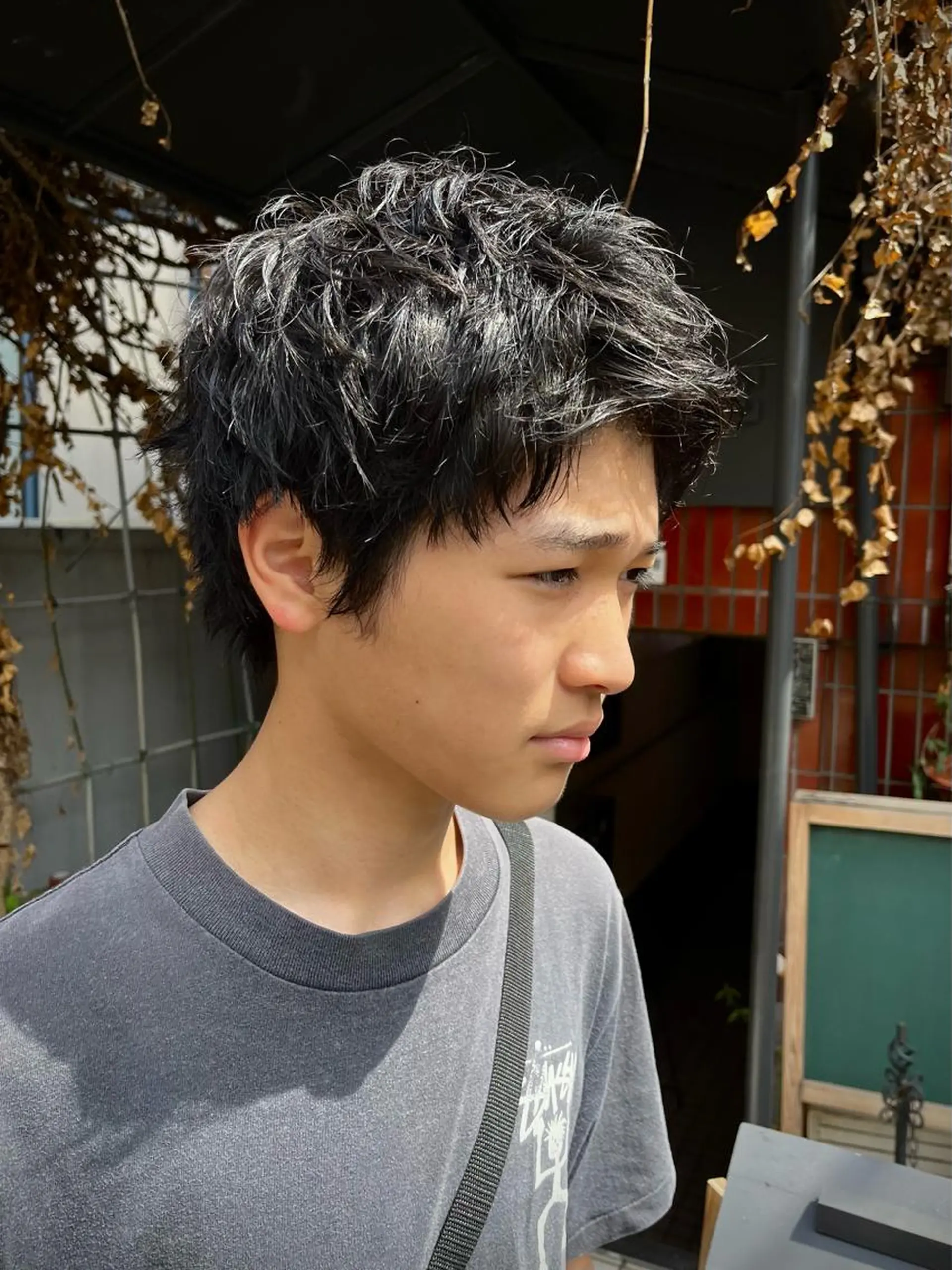 ショート メンズ メンズバレイヤージュ メンズブリーチ メンズハイライト メンズハイトーン メンズインナーカラー Koichi Satoのヘアスタイル