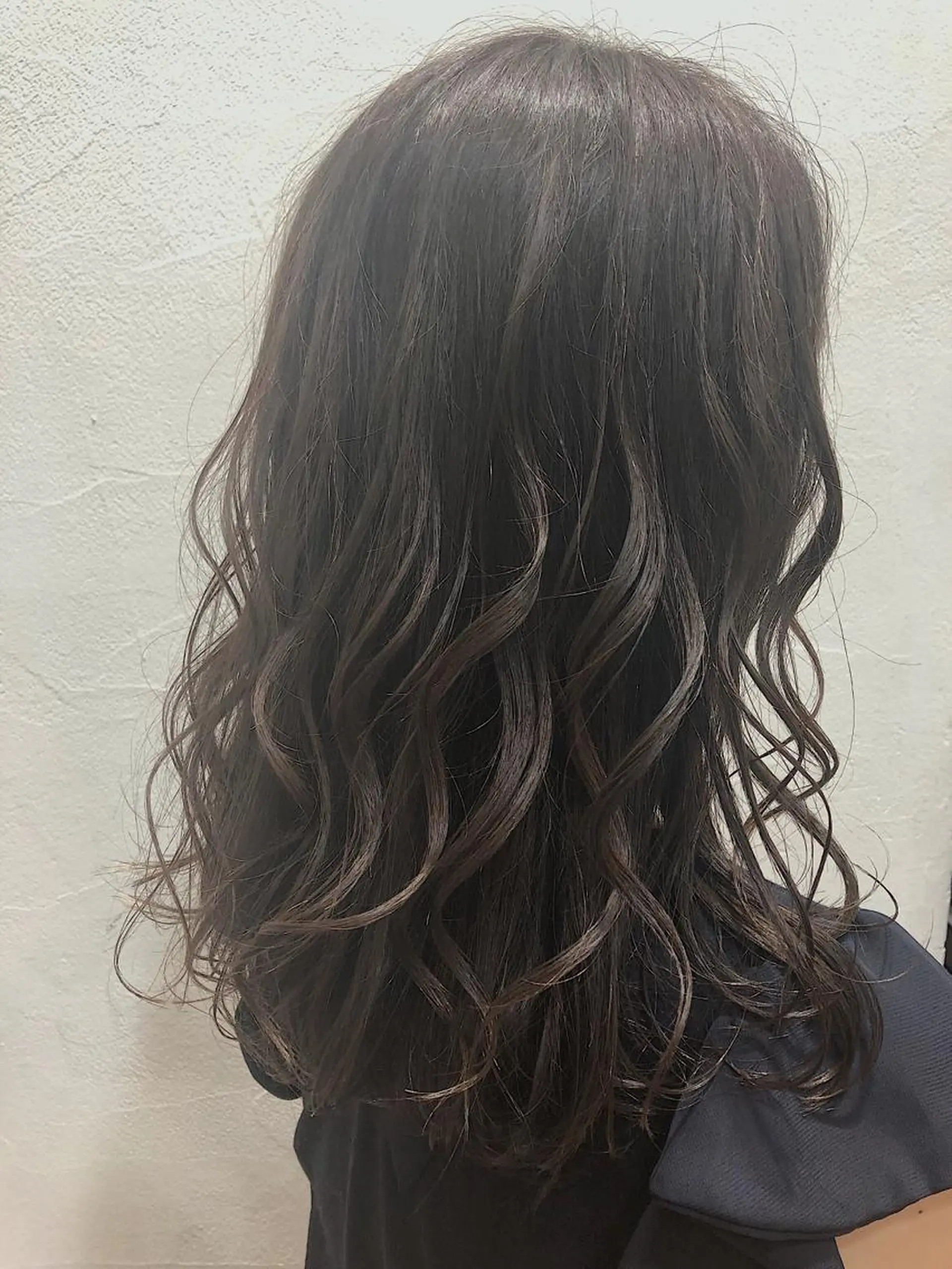 セミロング カラー グレージュ カット ヘアカラー トリートメント ヘアセット 360°キレイな ショートカットのヘアスタイル