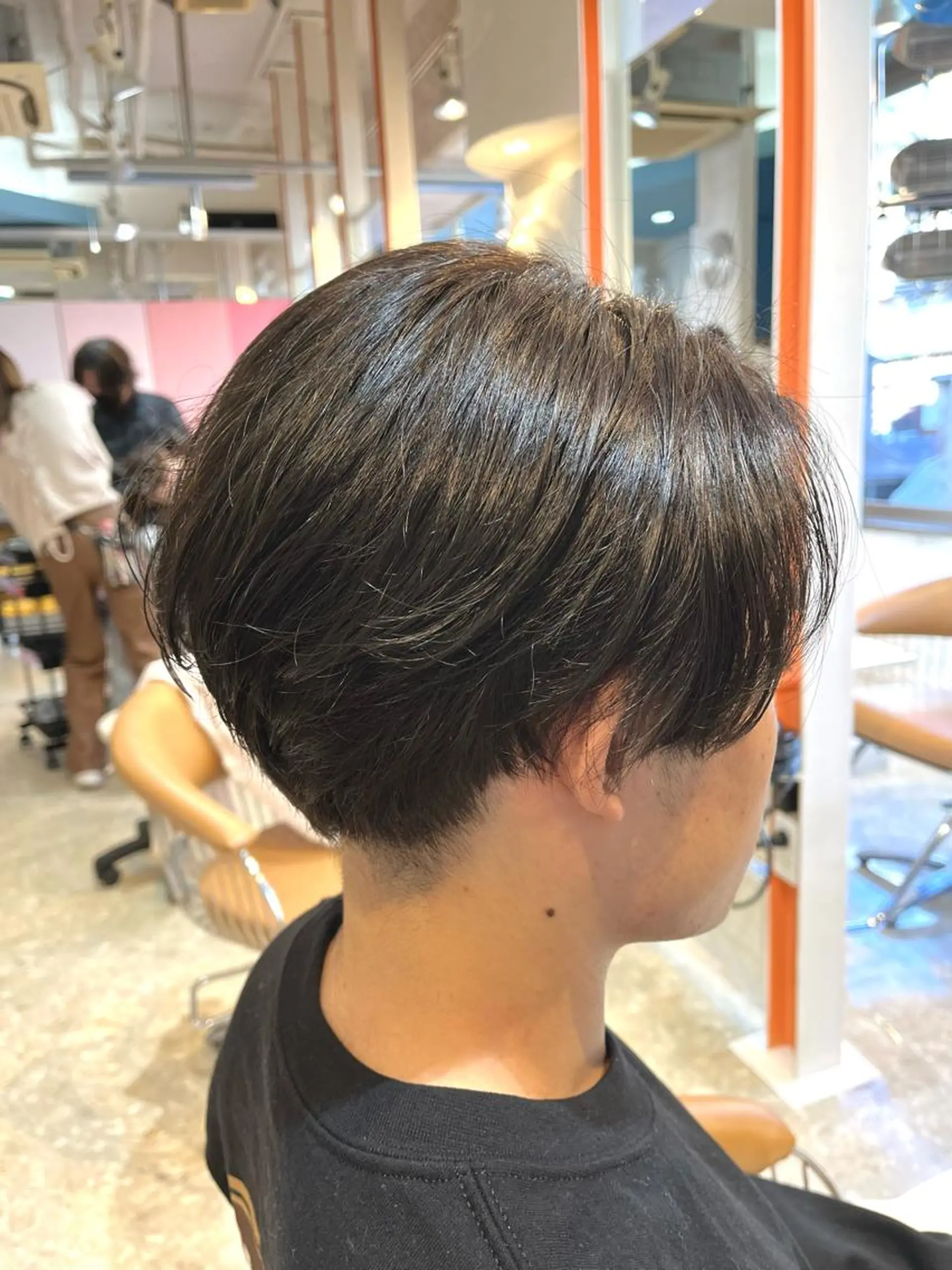 ミディアム カラー メンズ カット ヘアカラー トリートメント うしだ かおるのヘアスタイル