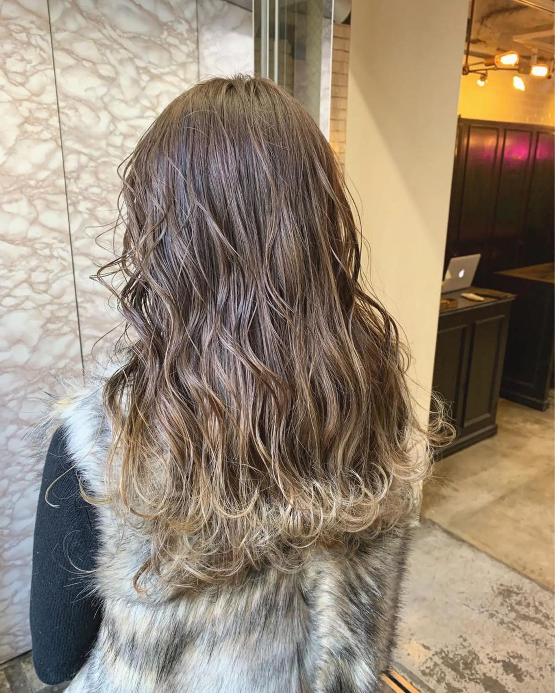 セミロング カラー ヘアカラー トリートメント 🉐レイヤー/塩見 弘樹🉐渋谷のヘアスタイル