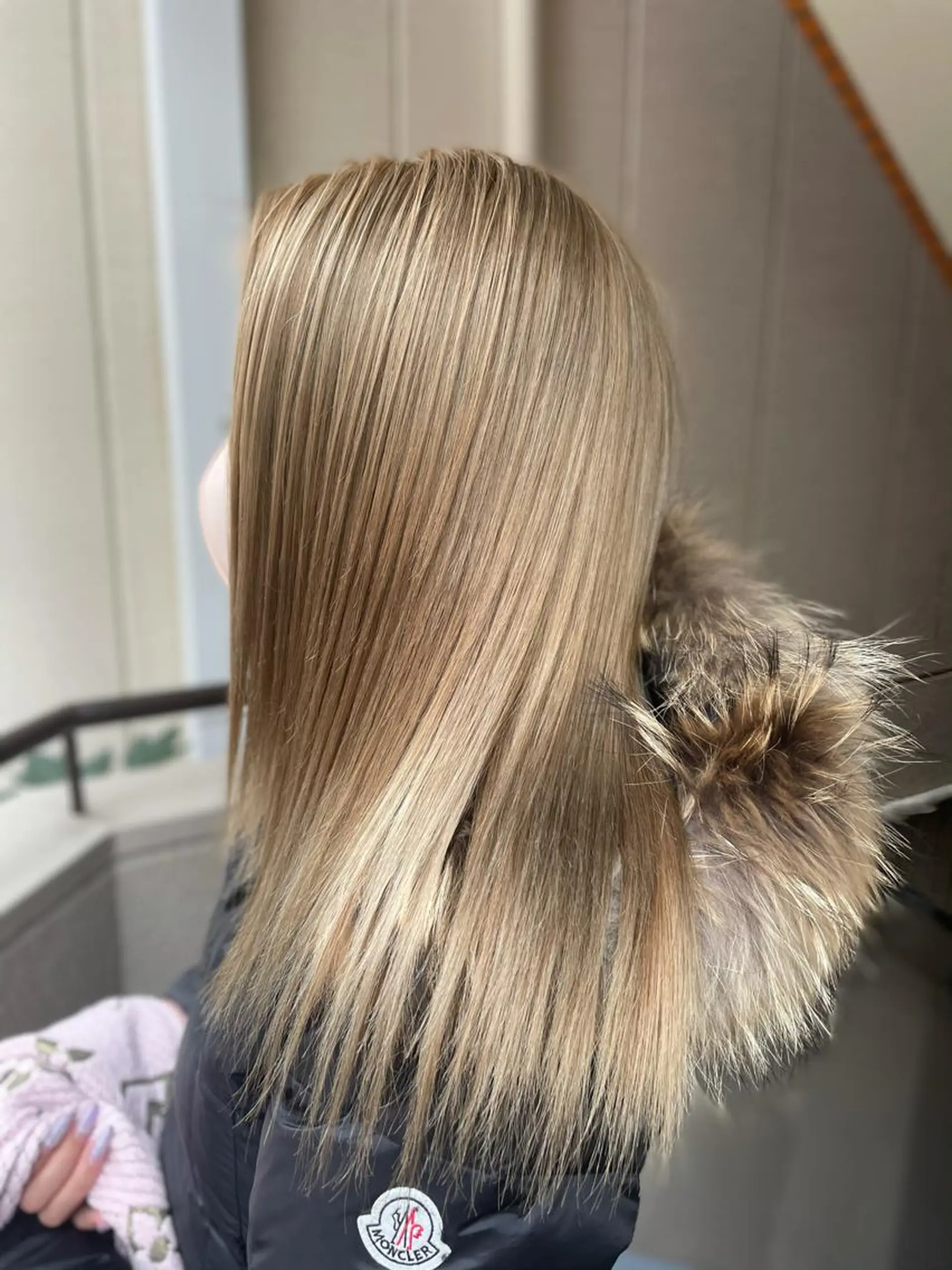 ミディアム カラー パーマ ヘアアレンジ メンズ キッズ ネイル マツエク・マツパ 切りっぱなしヘアボブ ミディアムヘアRYOのヘアスタイル
