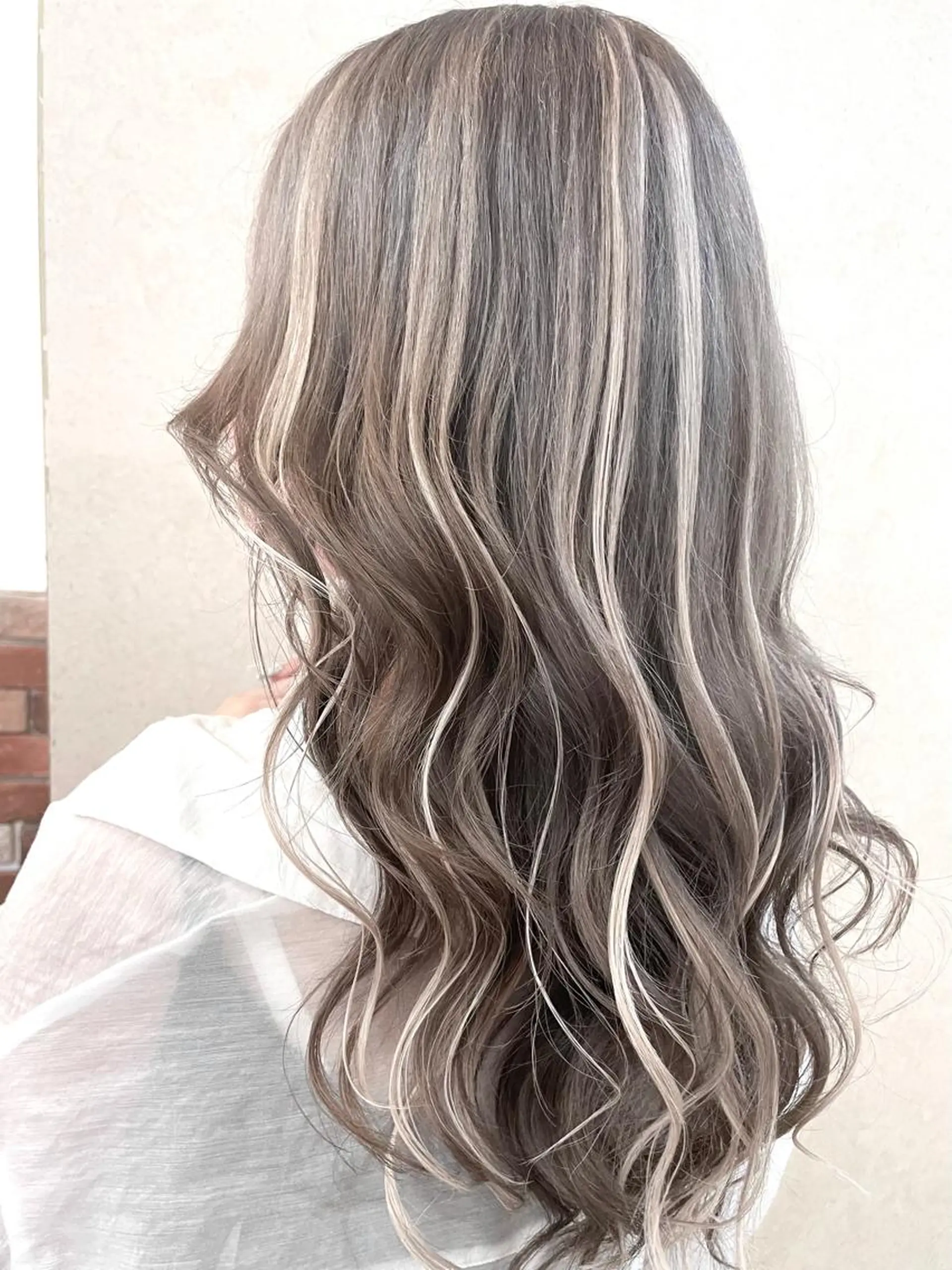 ミディアム カラー パーマ ヘアアレンジ メンズ シールエクステ メンズハイライト メンズハイトーン メンズ韓国風 学生(メンズ向け) 🦋高瀬寛菜🦋 韓国/ブリーチのヘアスタイル