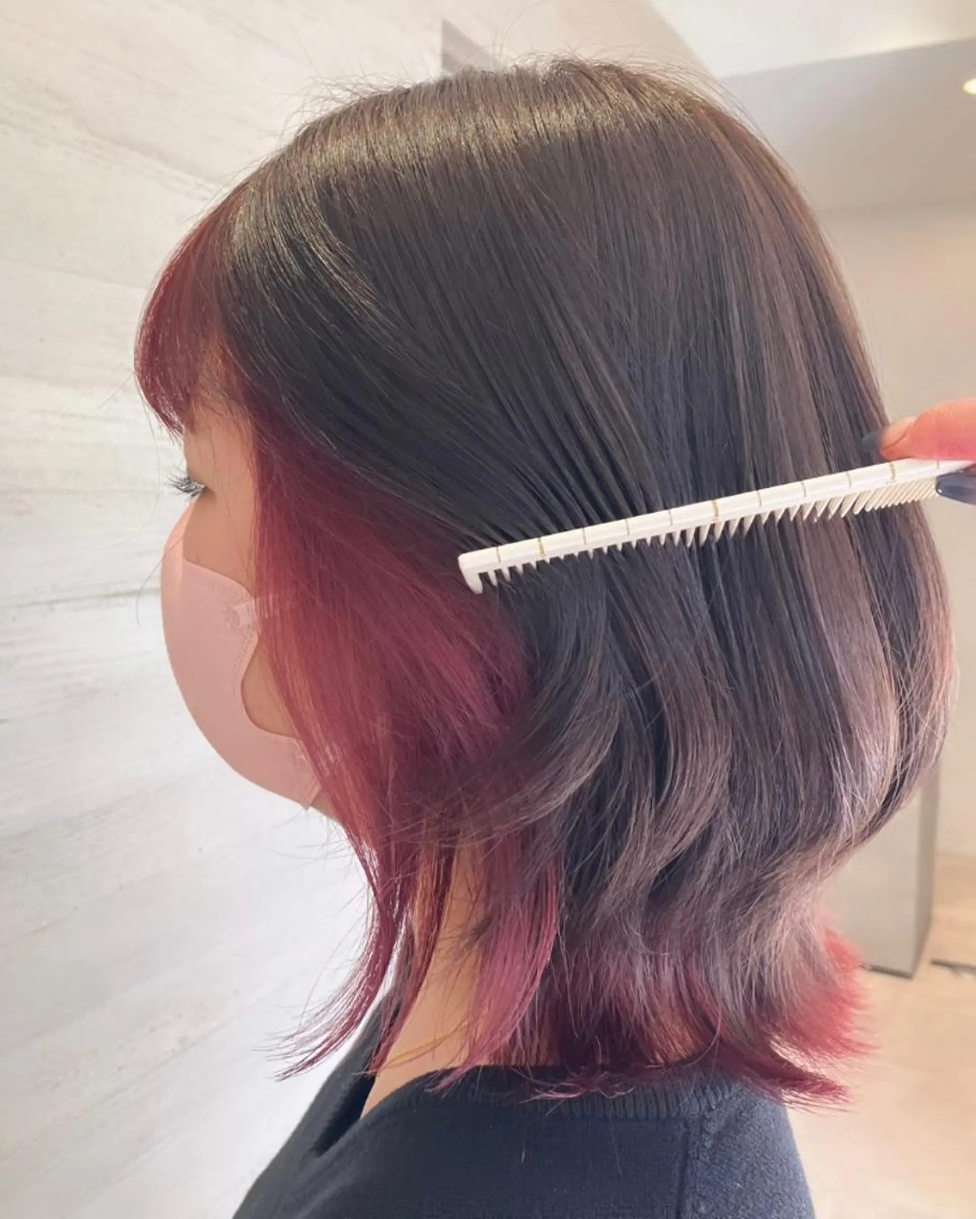 ミディアム サキ🤍ハイトーン 🩰くびれ巻きヘアのヘアスタイル