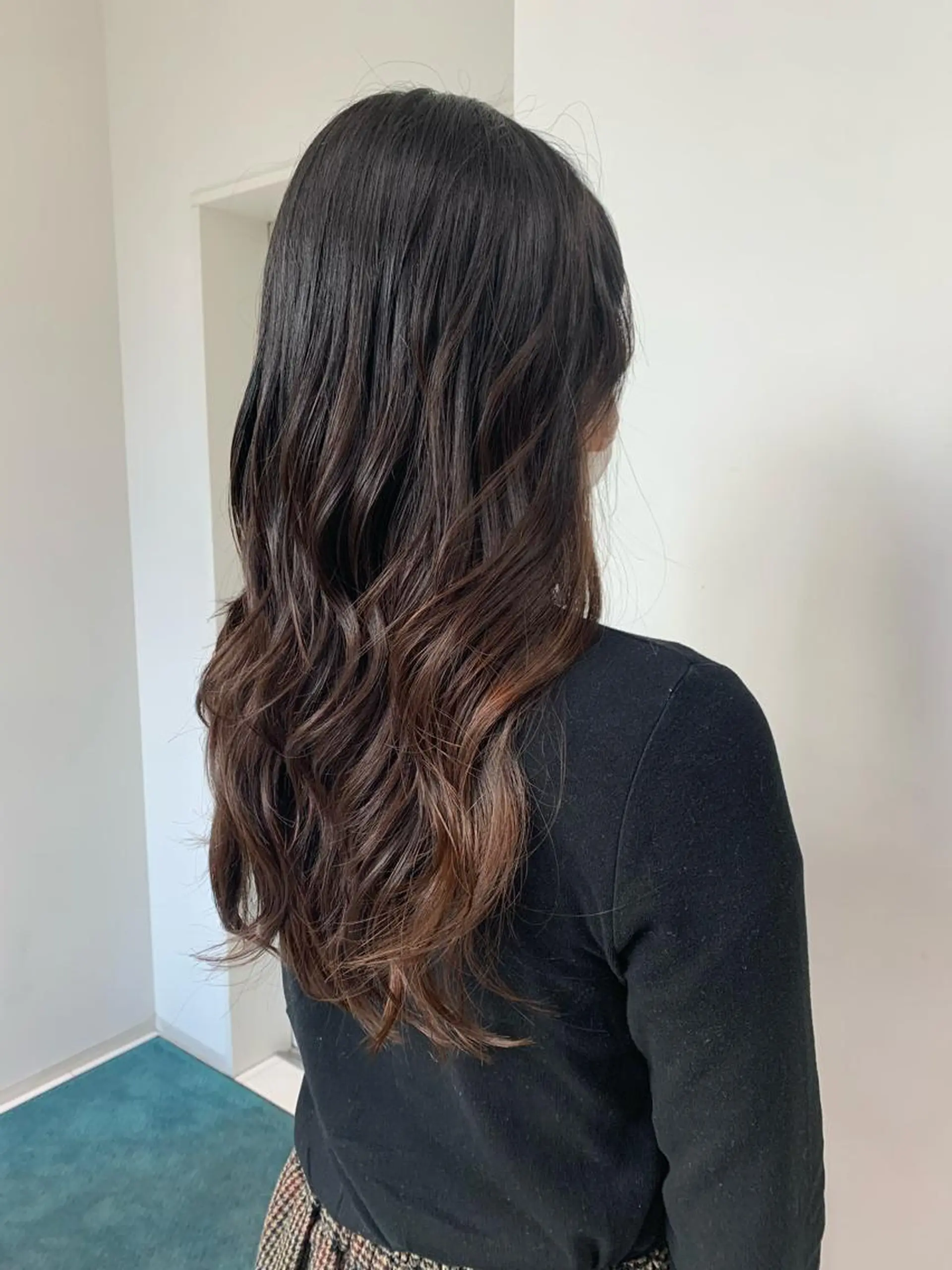 ロング オチ ハナのヘアスタイル