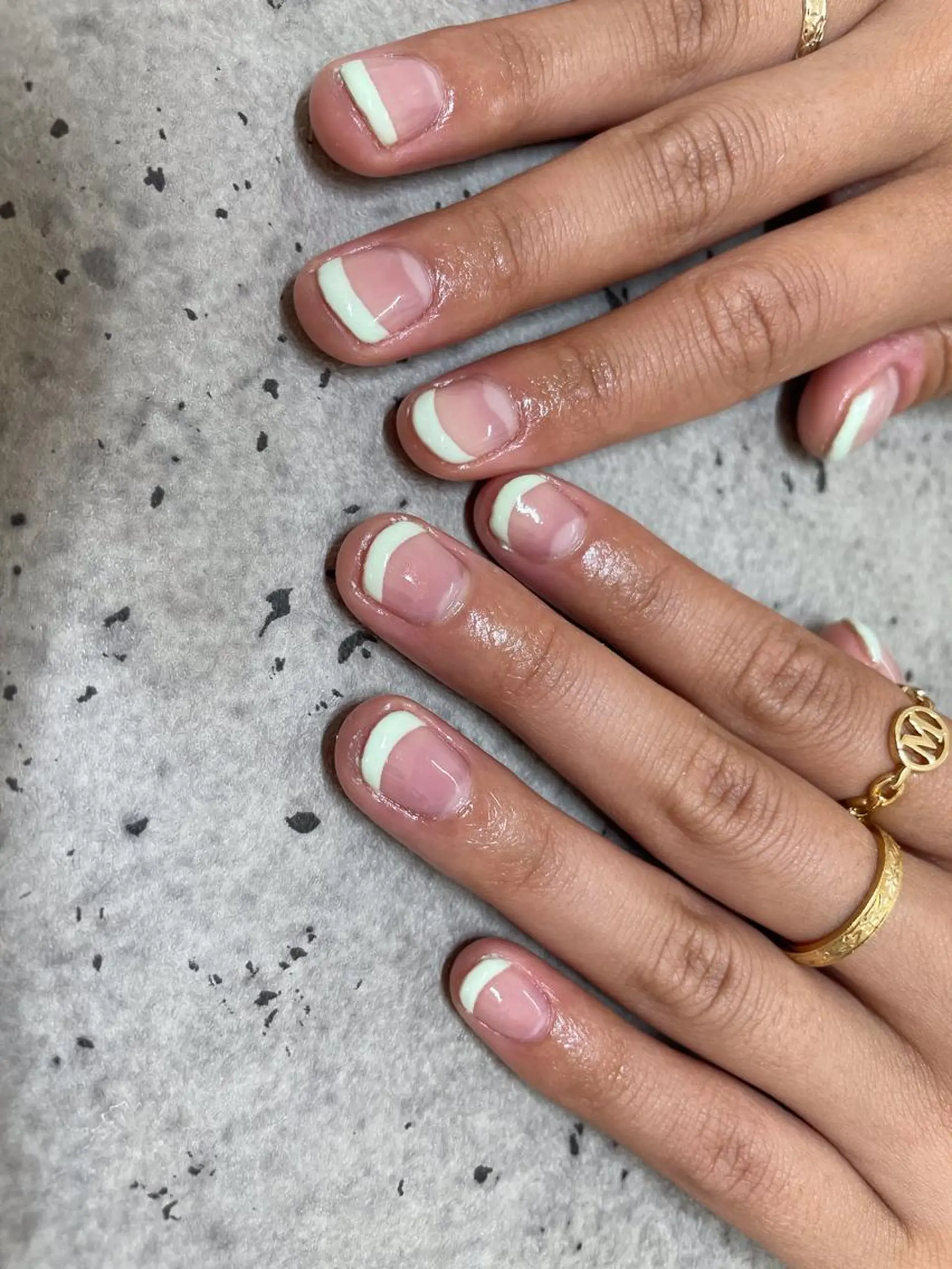 ネイル フレンチネイル mogunail &blowのネイルデザイン