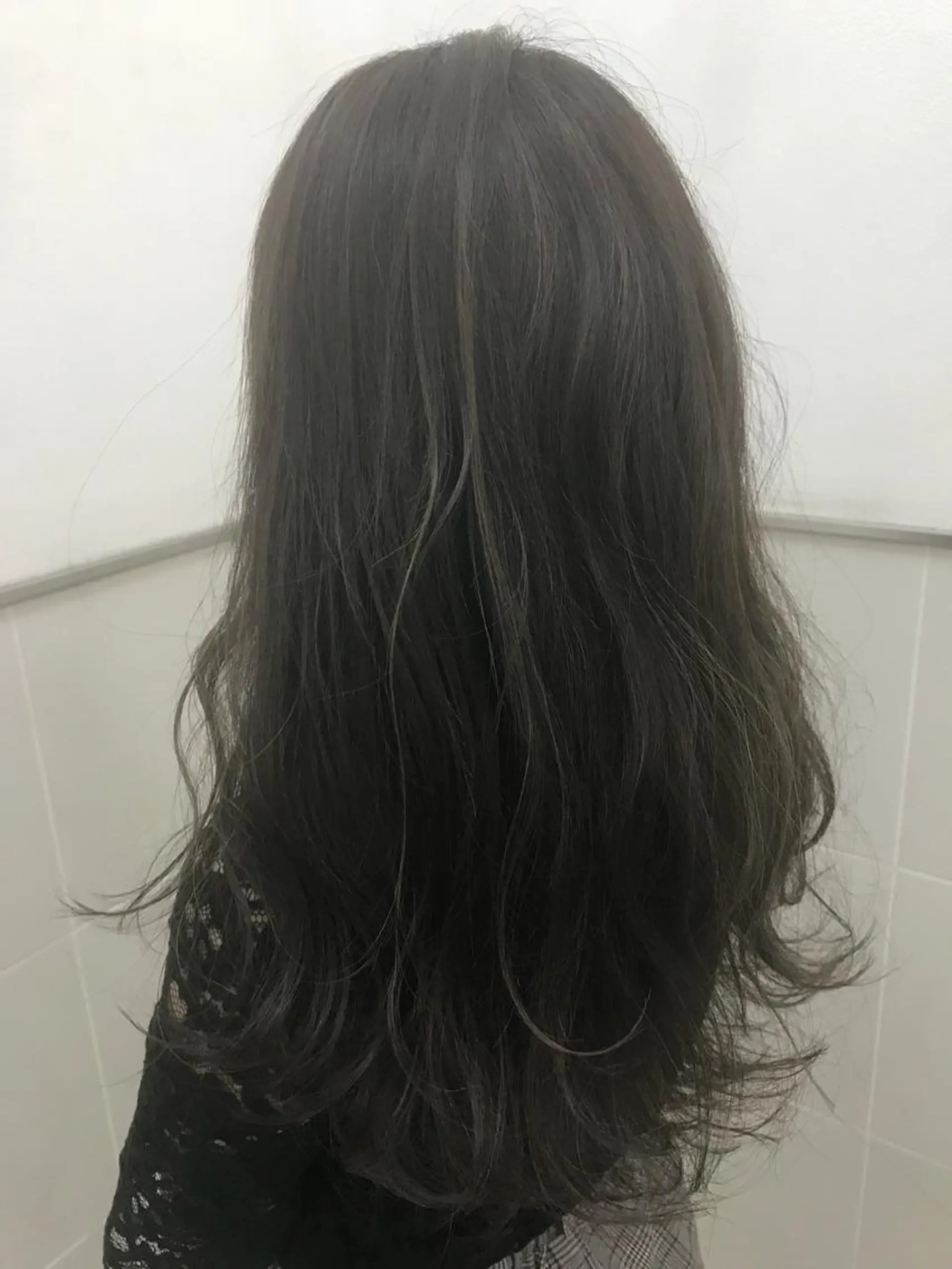 ロング カラー ハイライトカラー 外国人風カラー ハイライト メンズサロン アソビ元町のヘアスタイル