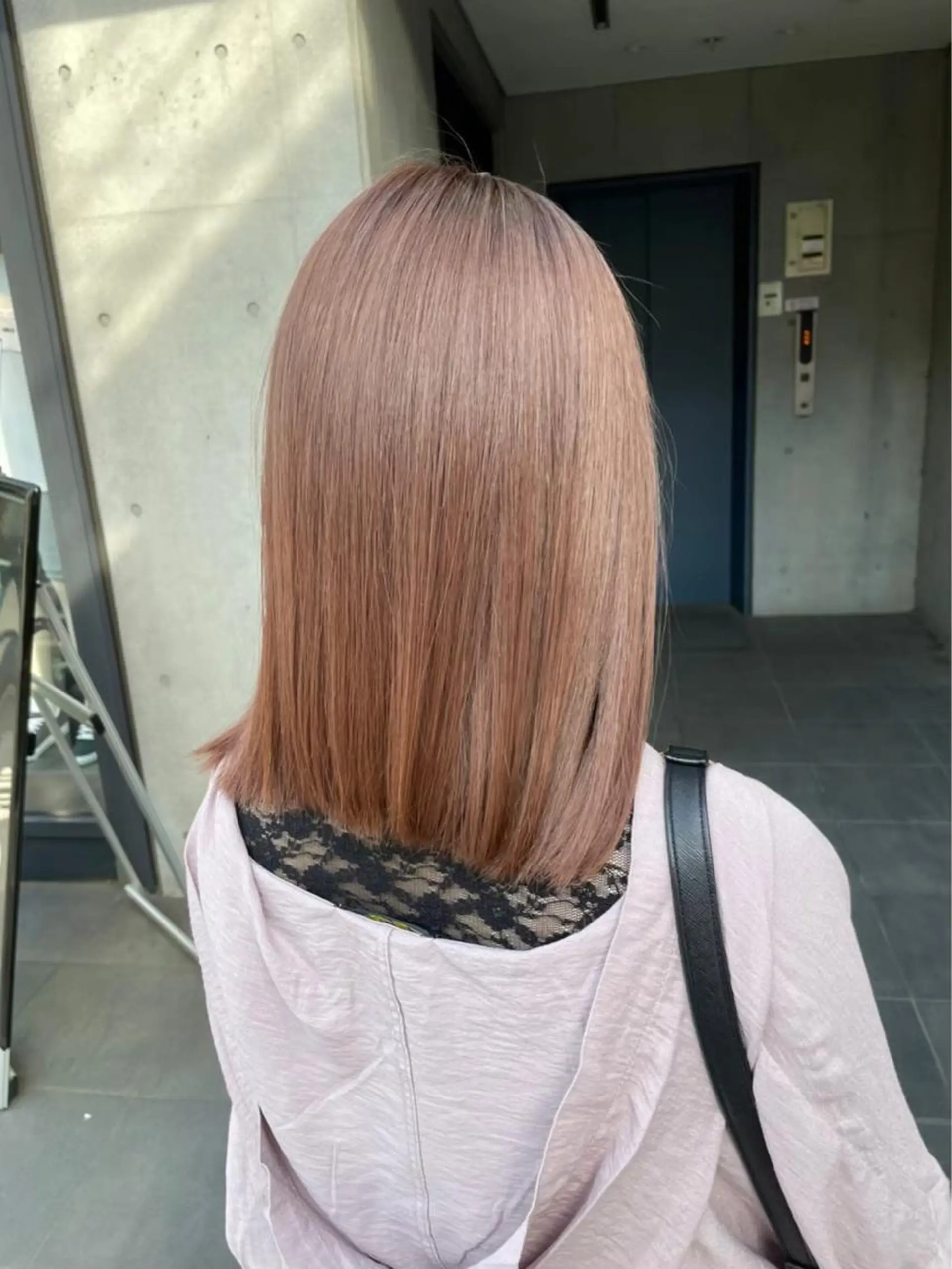 セミロング カラー Bob＆ハイトーン 専門家CHIHIROのヘアスタイル