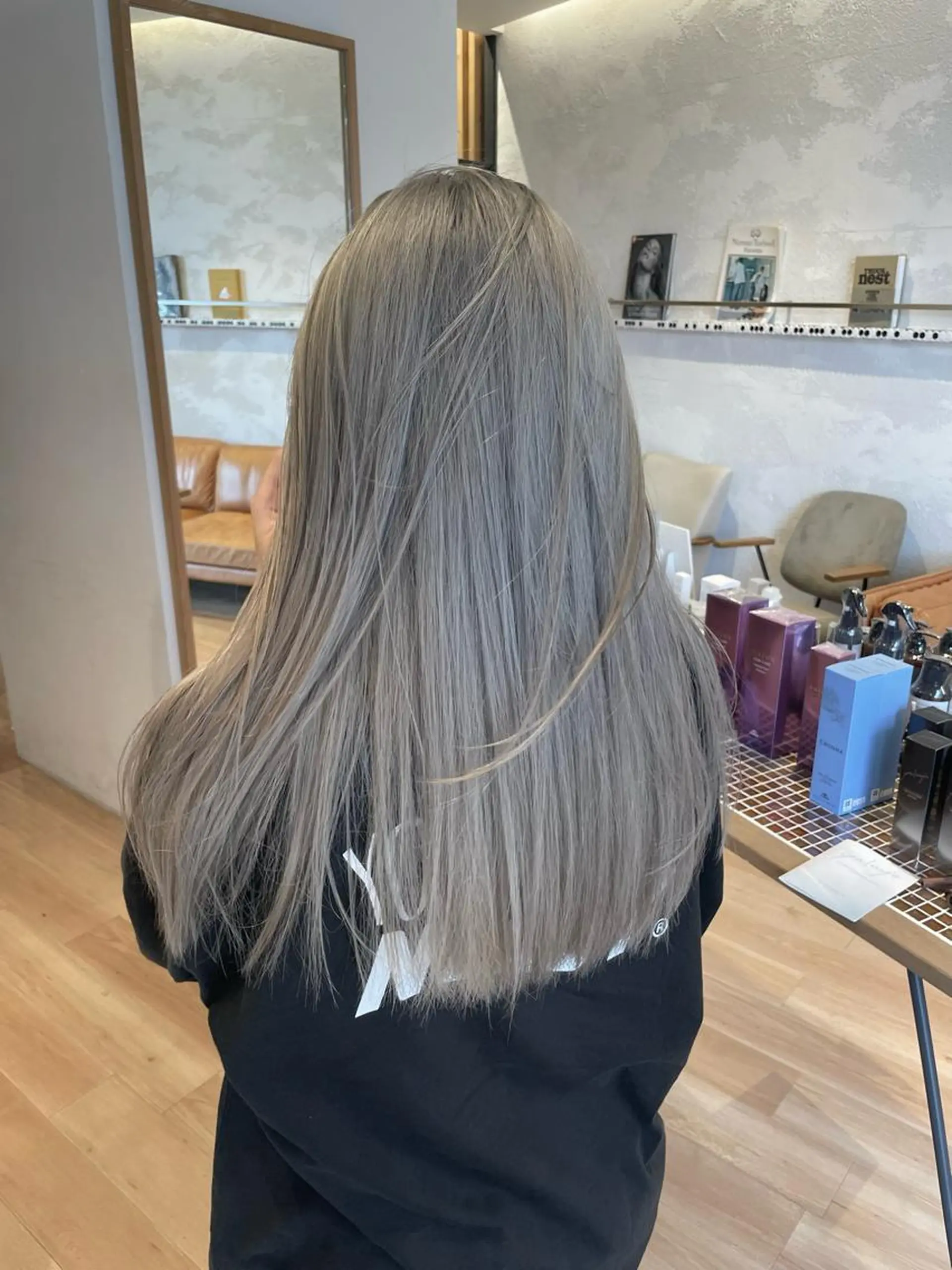 カラー ブリーチ Casetta. もえか🌟のヘアスタイル