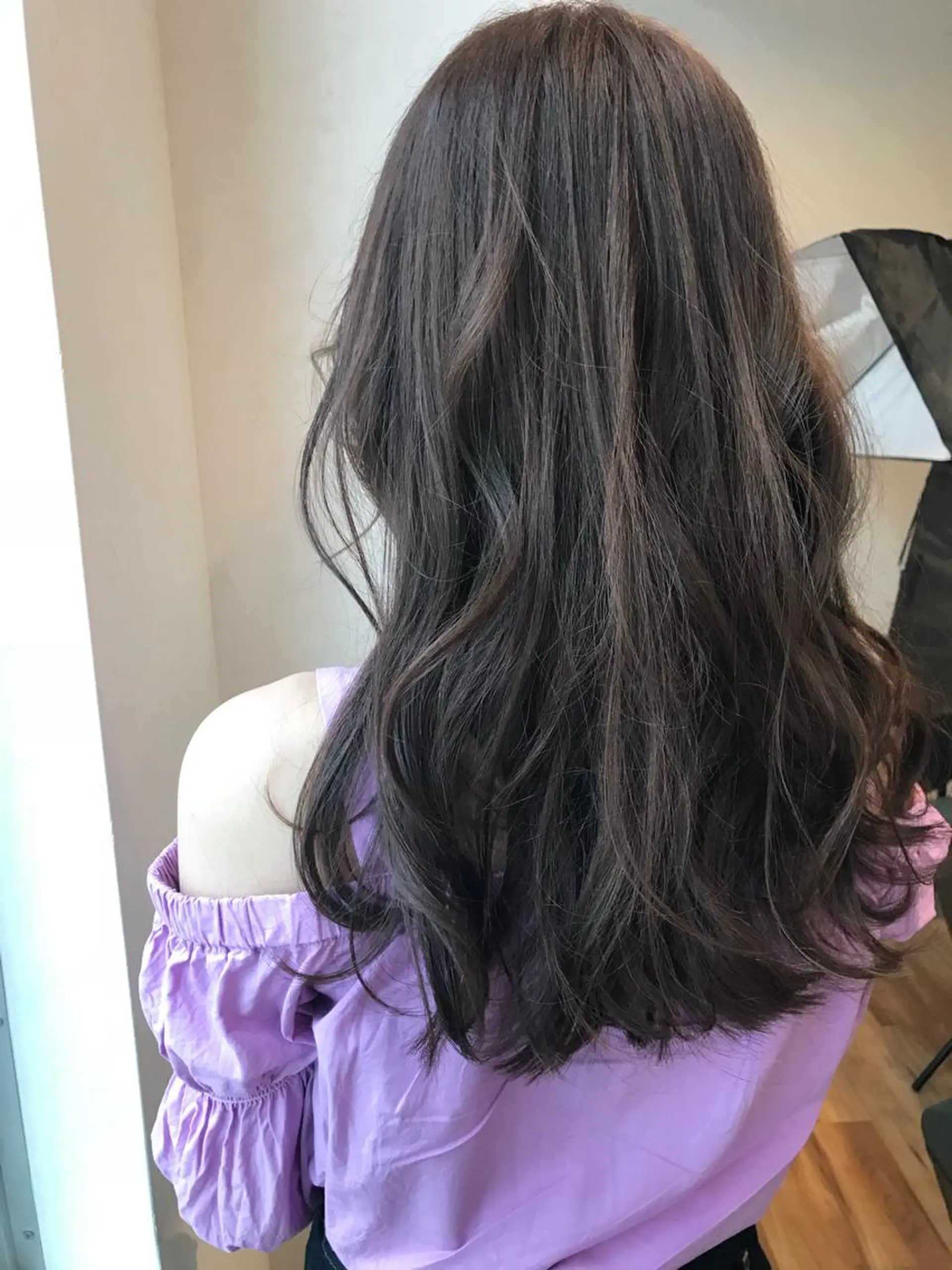 セミロング カラー グレージュ TOWA 野村　コウダイのヘアスタイル