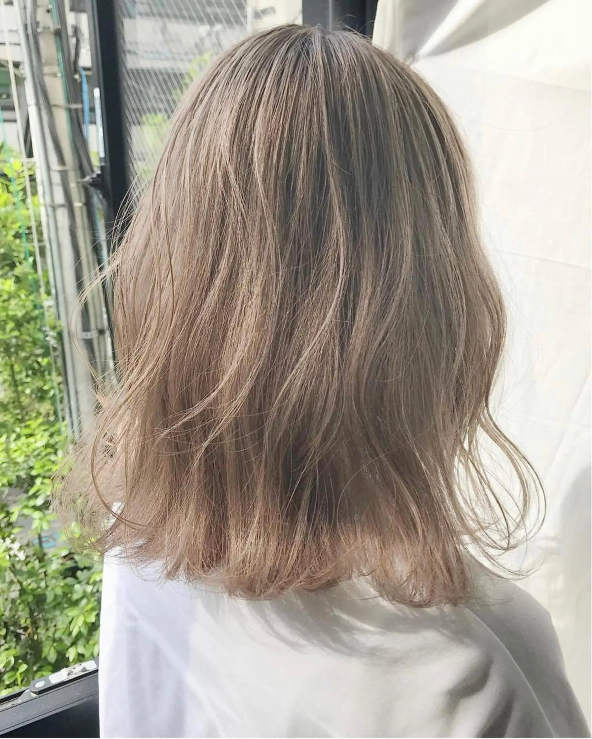 セミロング カラー ハッシュレイヤー ༊*·˚ リナのヘアスタイル