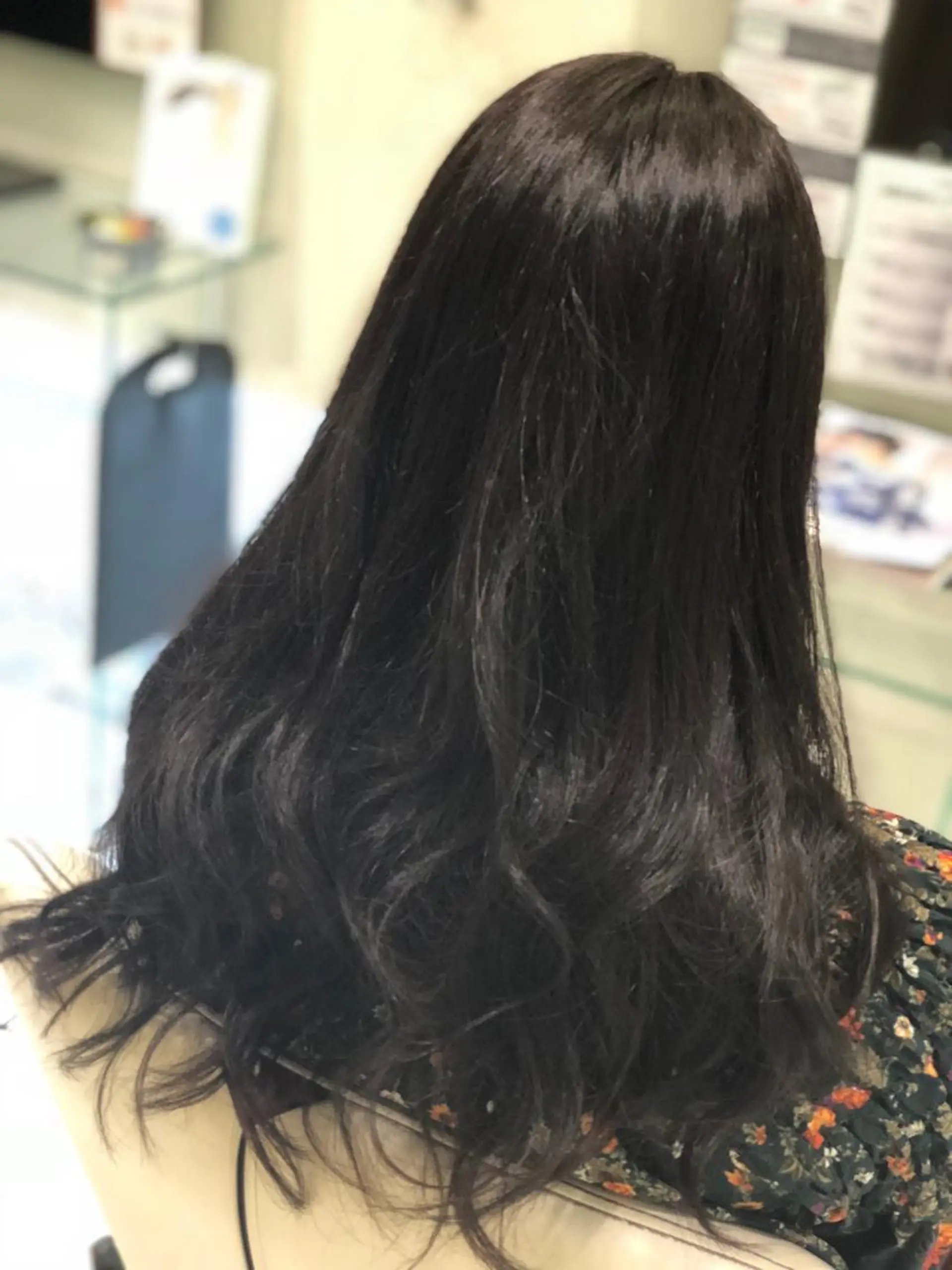 カラー 高岡 杏実のヘアスタイル