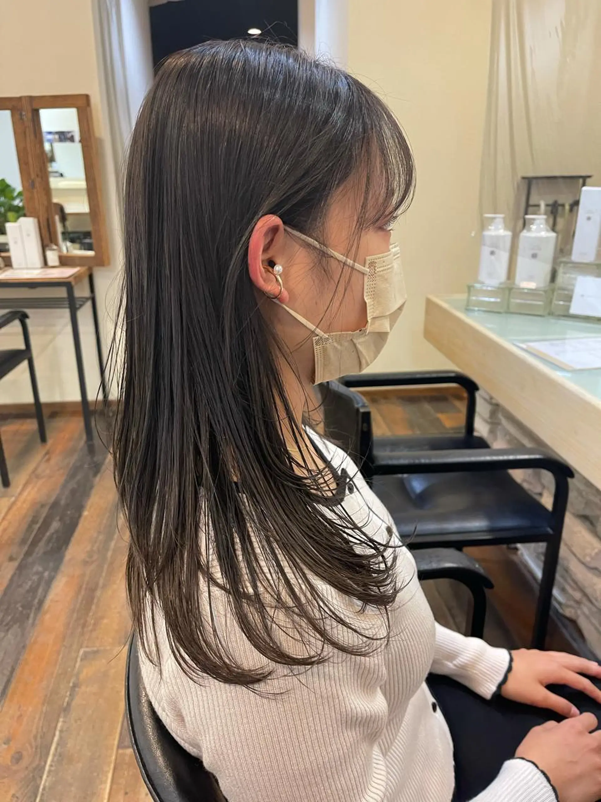 セミロング カラー 梶原 真帆のヘアスタイル