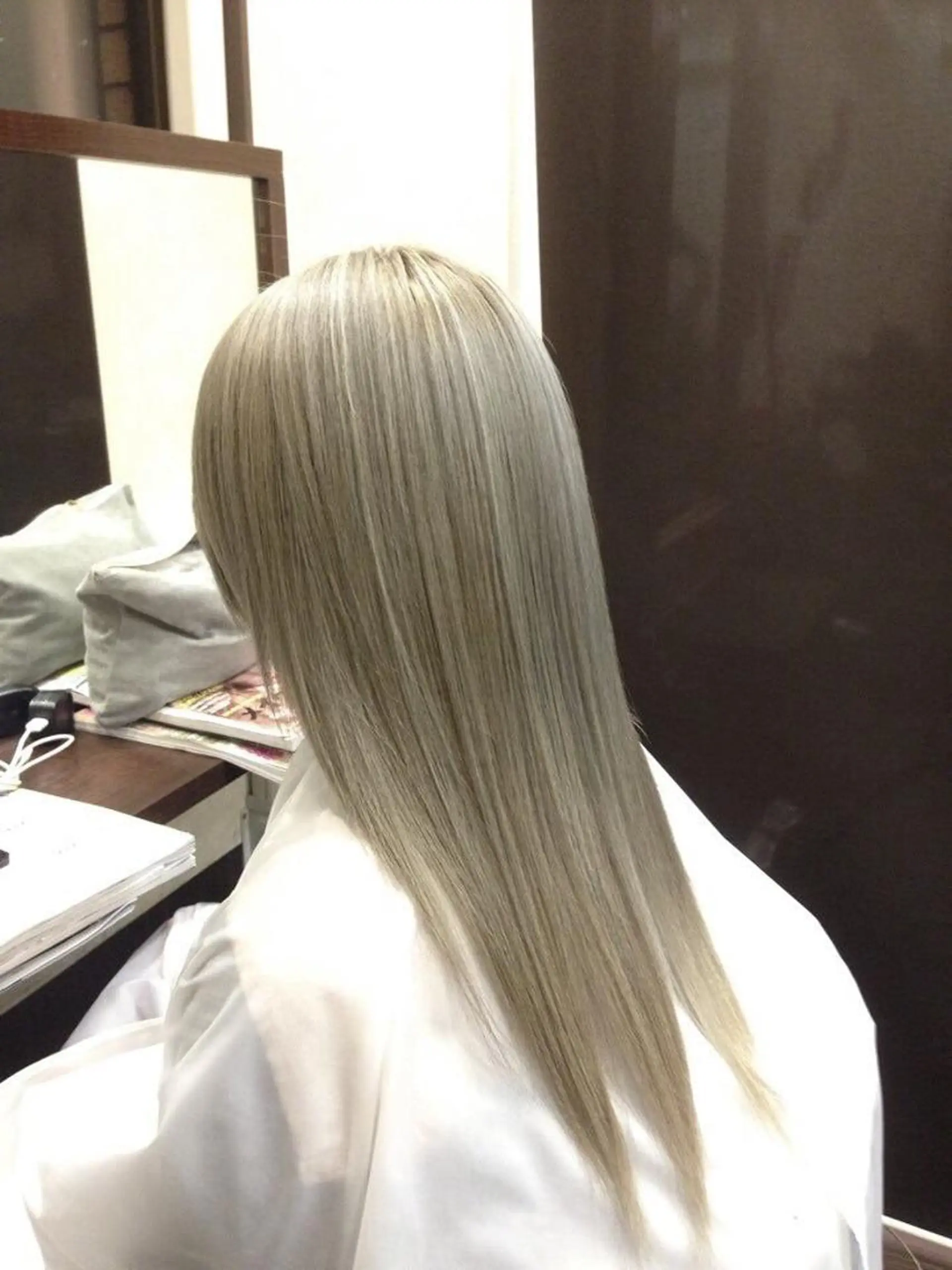 セミロング ロング カラー ブリーチ 韓国ヘア🤍髪質改善 🇰🇷AKANEのヘアスタイル