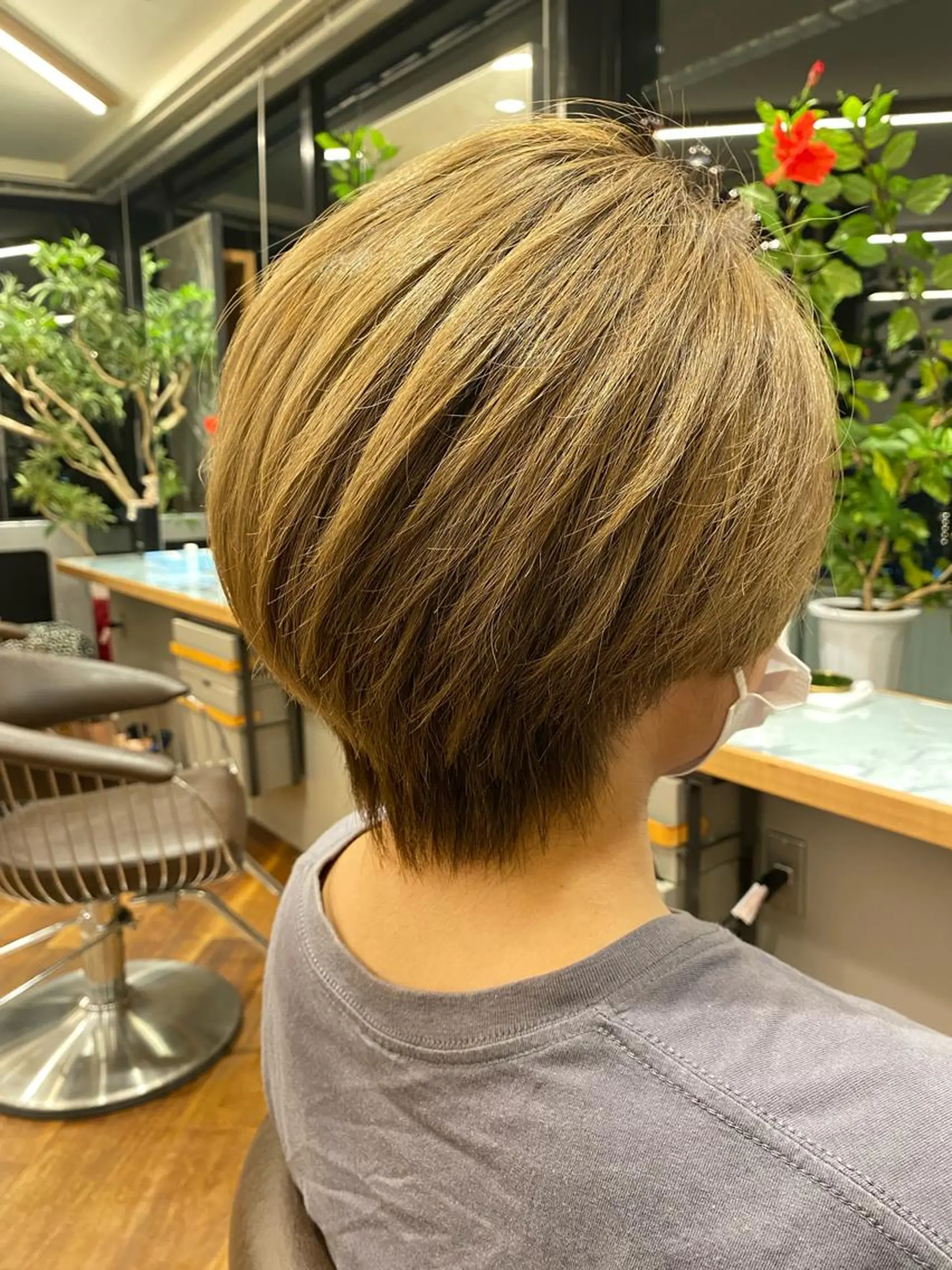 ショート カラー ハンサムショート ショートヘア レイヤー/グレージュ メンズパーマのヘアスタイル