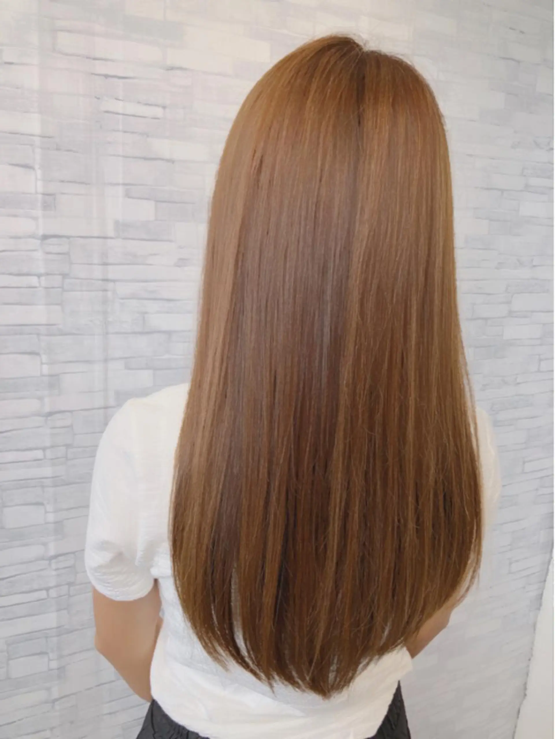 ロング カラー アッシュ ベージュカラー 福森 みずきのヘアスタイル