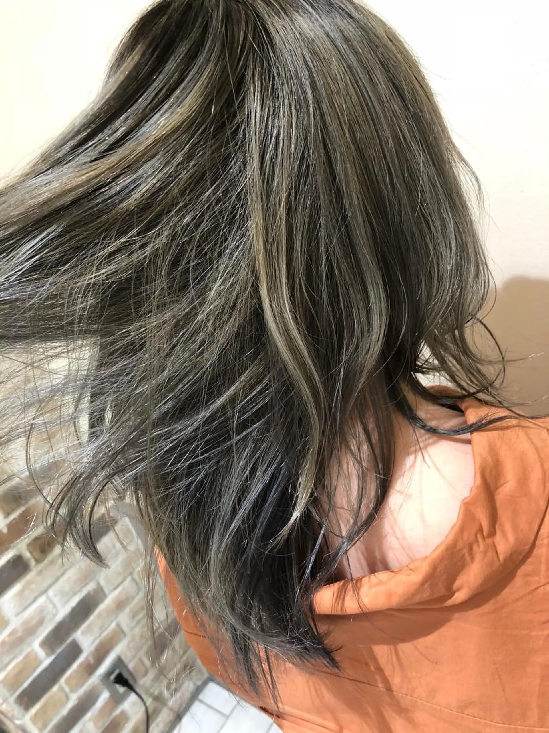 ミディアム カラー パーマ ヘアアレンジ ブリーチ ケアブリーチ ケアカラー 透明感カラー グラデーションカラー 【ツヤ髪美容師】 ツダケイスケのヘアスタイル