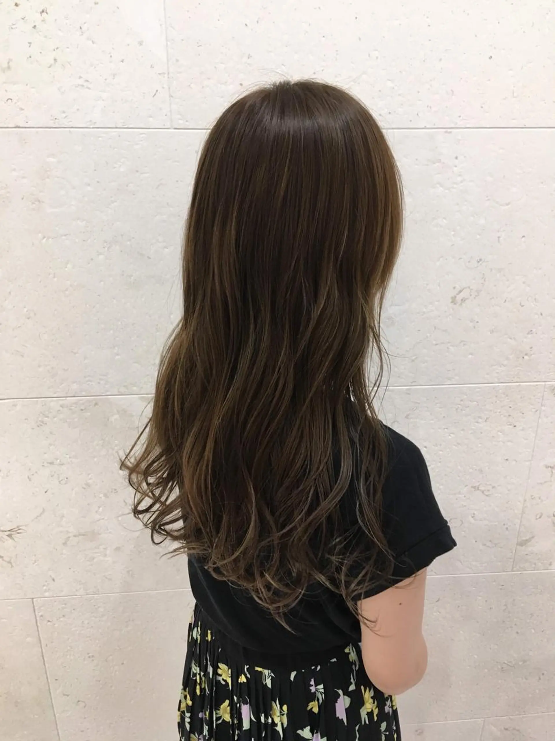 ロング カラー アディクシーカラー カット ヘアカラー トリートメント 斉藤 貴也のヘアスタイル