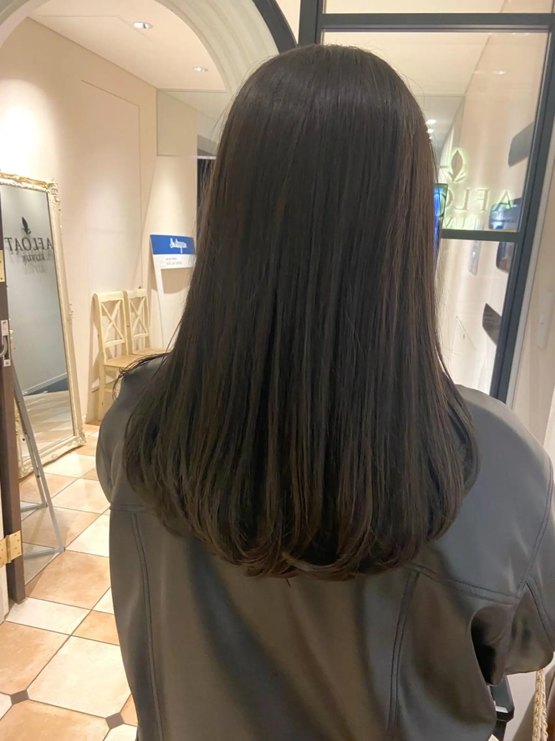 セミロング カラー パーマ ヘアアレンジ ベージュカラー ブリーチ 透明感カラー イルミナカラー インナーカラー 🌈小顔似合わせ SHIHO🌈のヘアスタイル