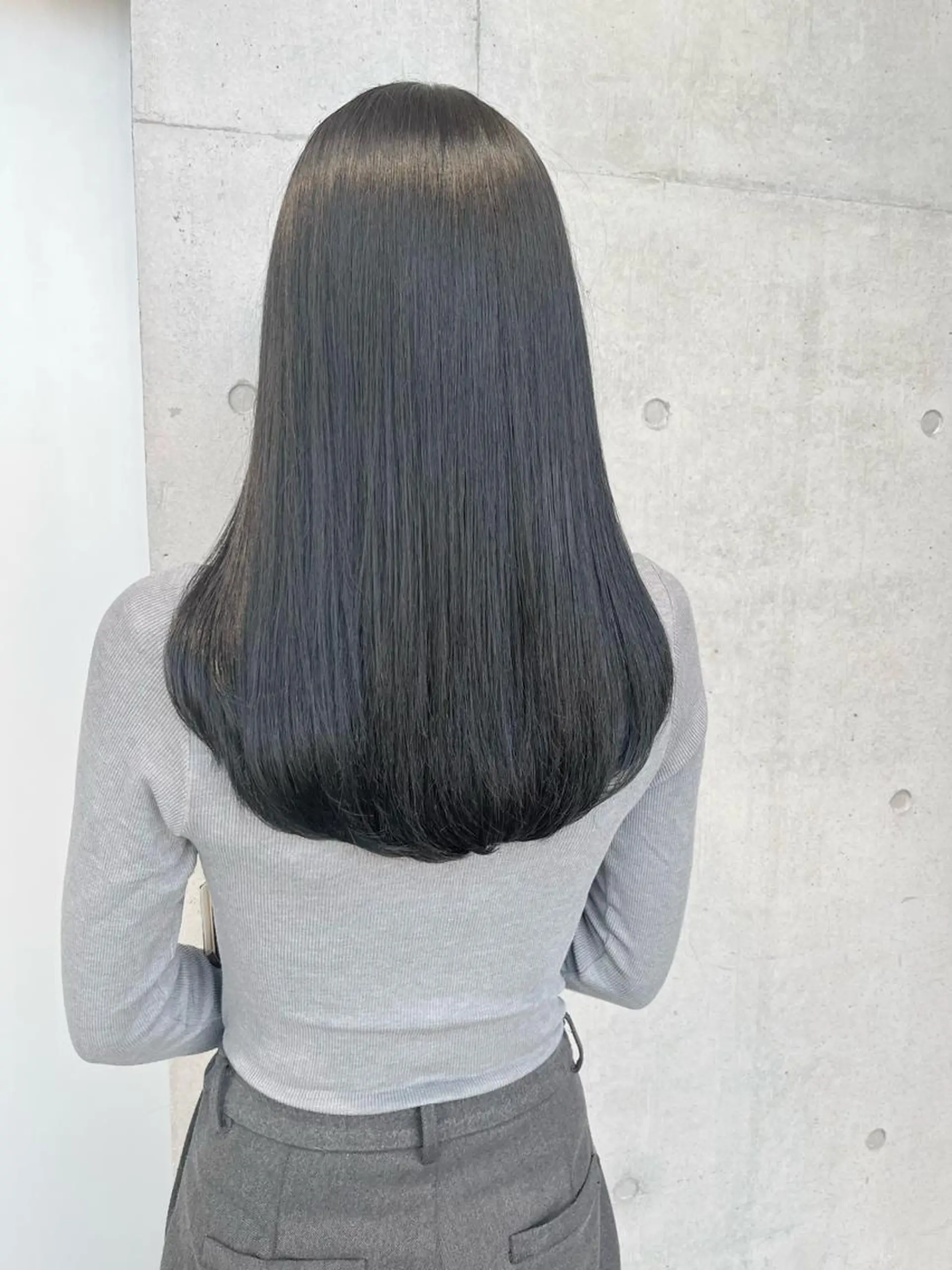 ロング カラー パーマ ヘアアレンジ カット ヘアカラー トリートメント ヘッドスパ ヘアセット 透明感/オリーブ/ グレージュ/YUKAのヘアスタイル