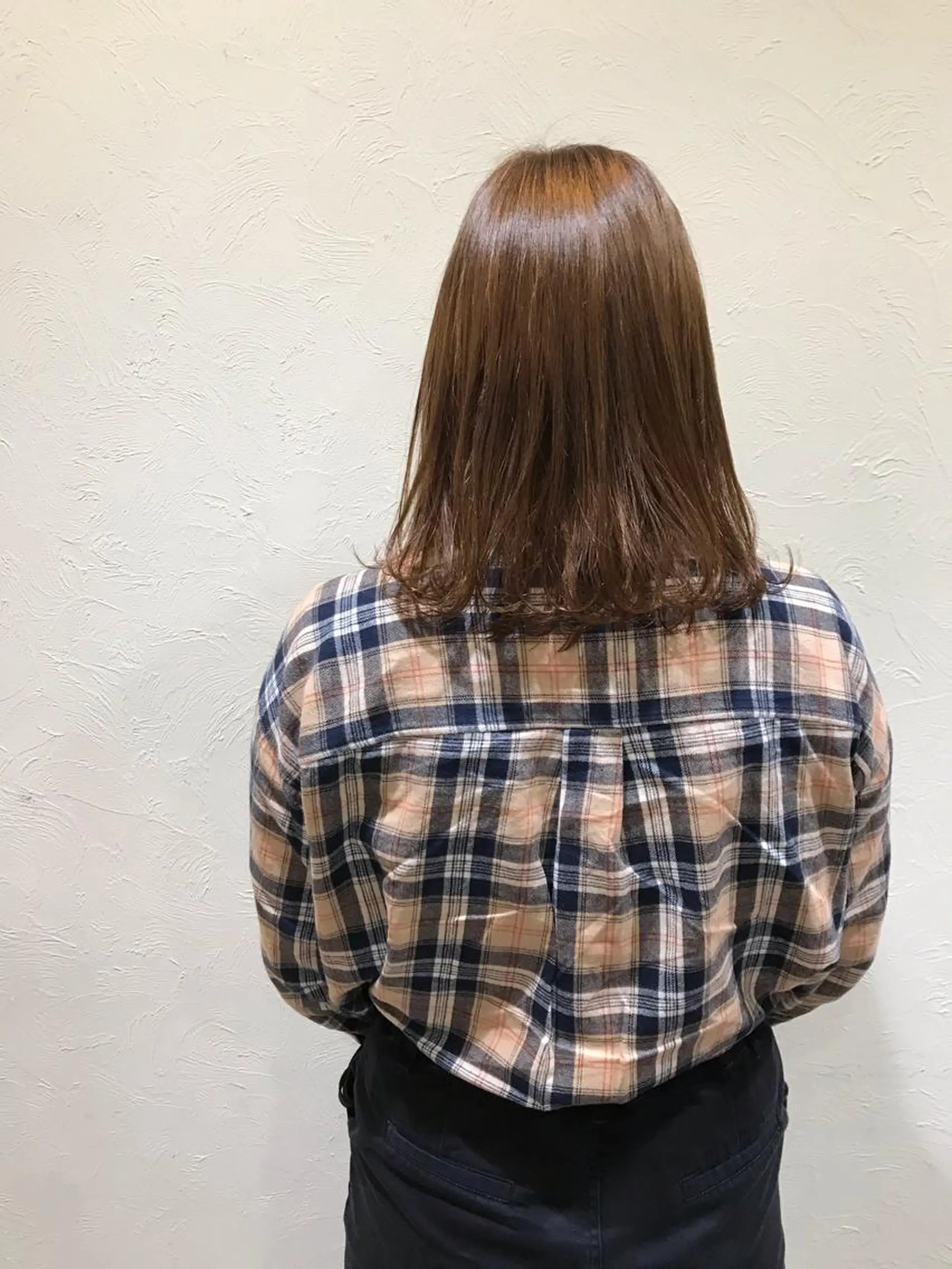 ミディアム カラー 進 詩織のヘアスタイル