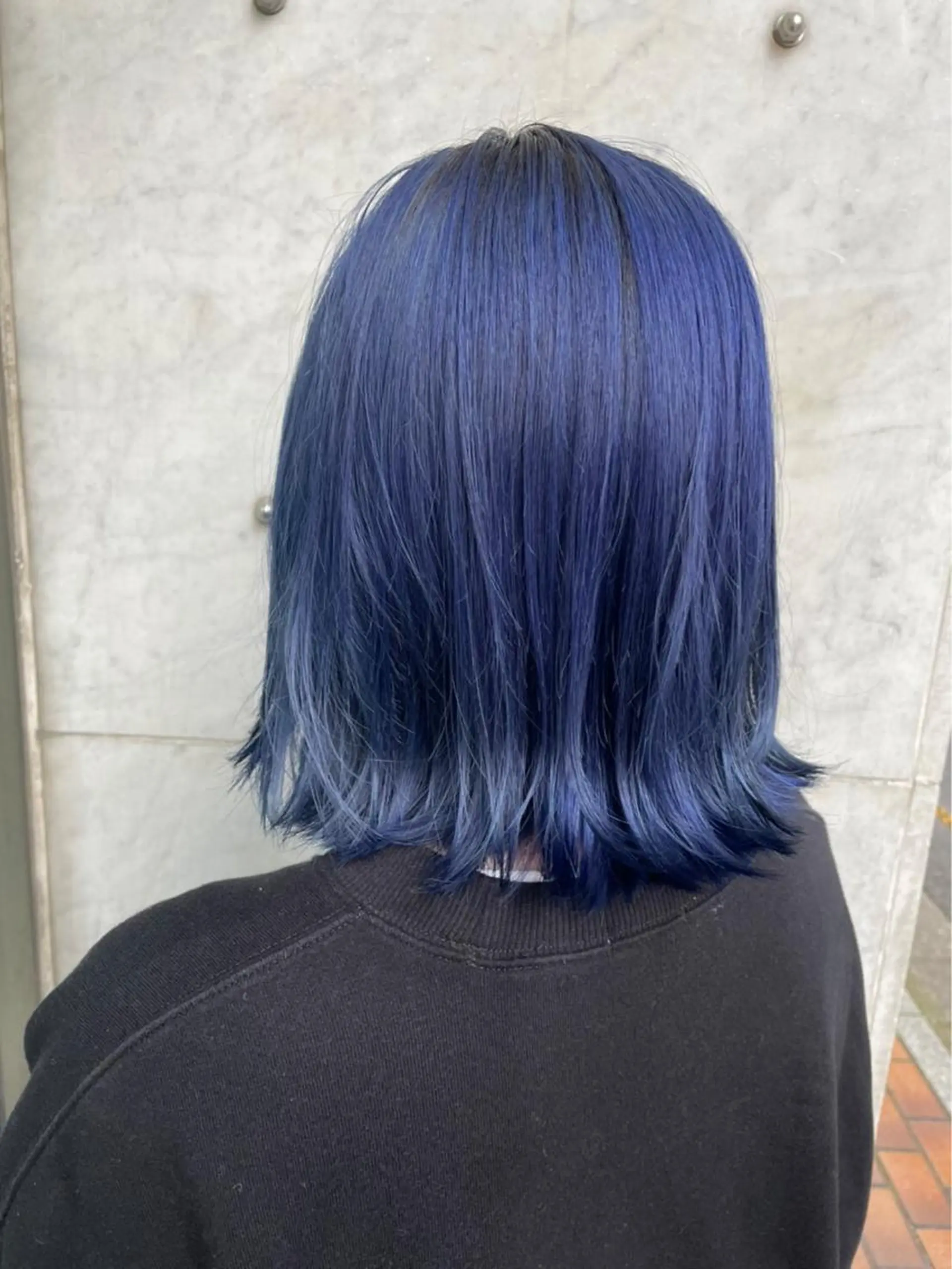 ミディアム カラー ブルーカラー RU RIのヘアスタイル