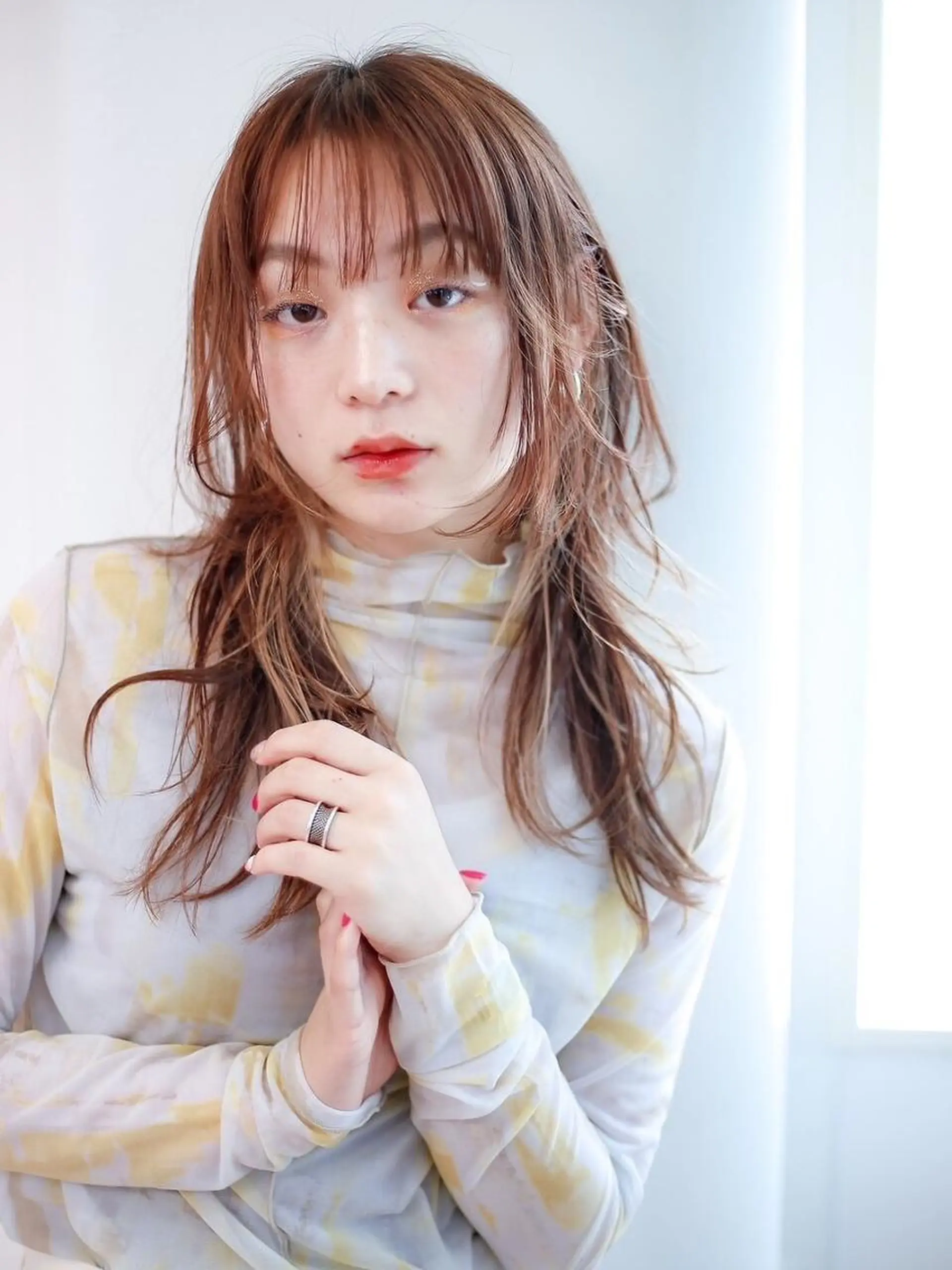 ロング カラー ブリーチ イヤリングカラー ハイライトカラー イルミナカラー インナーカラー BASSA 下井草店のヘアスタイル