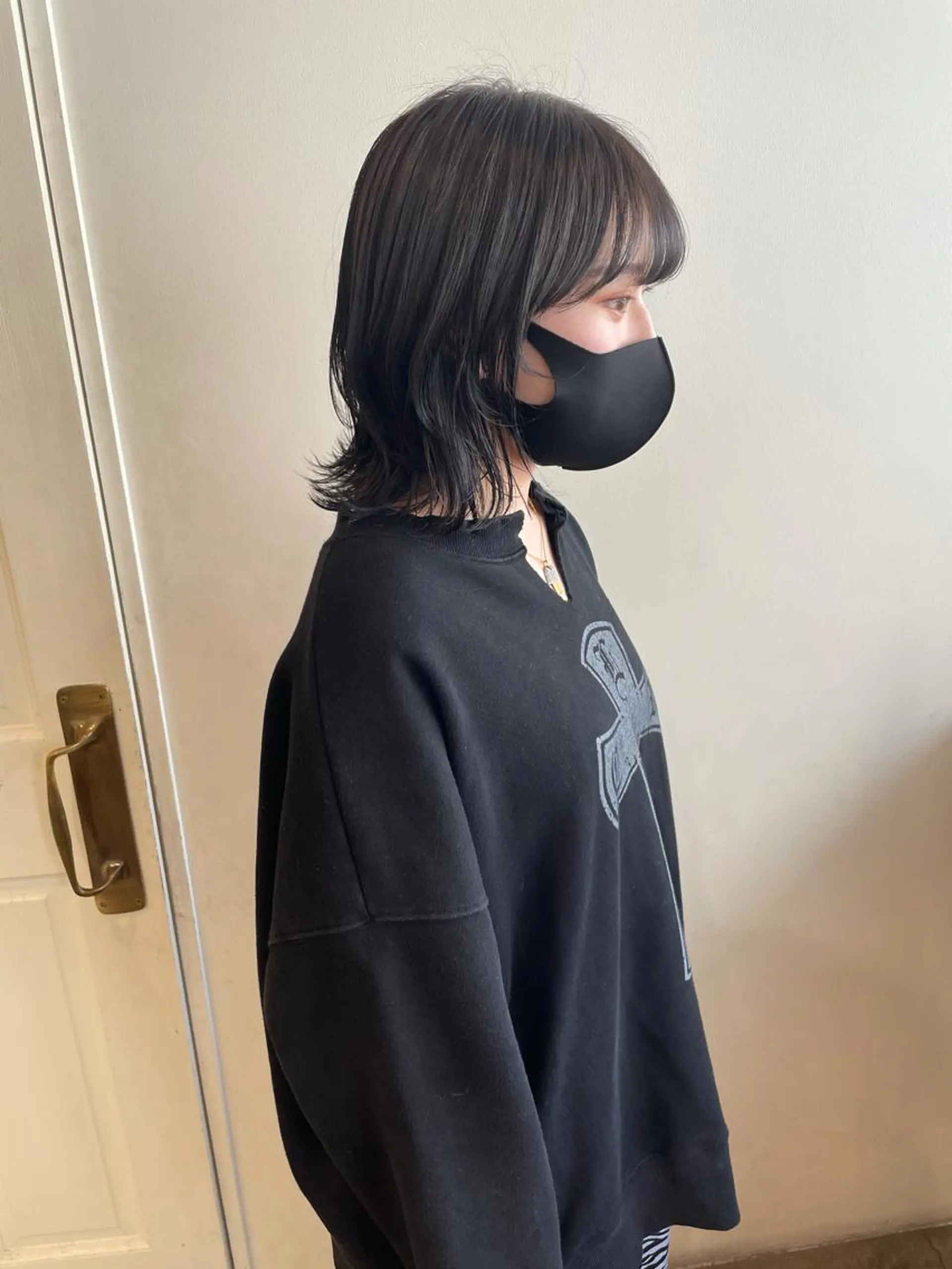 ミディアム カラー カット ヘアカラー トリートメント MIOベージュカラー 柔らかいカラーのヘアスタイル