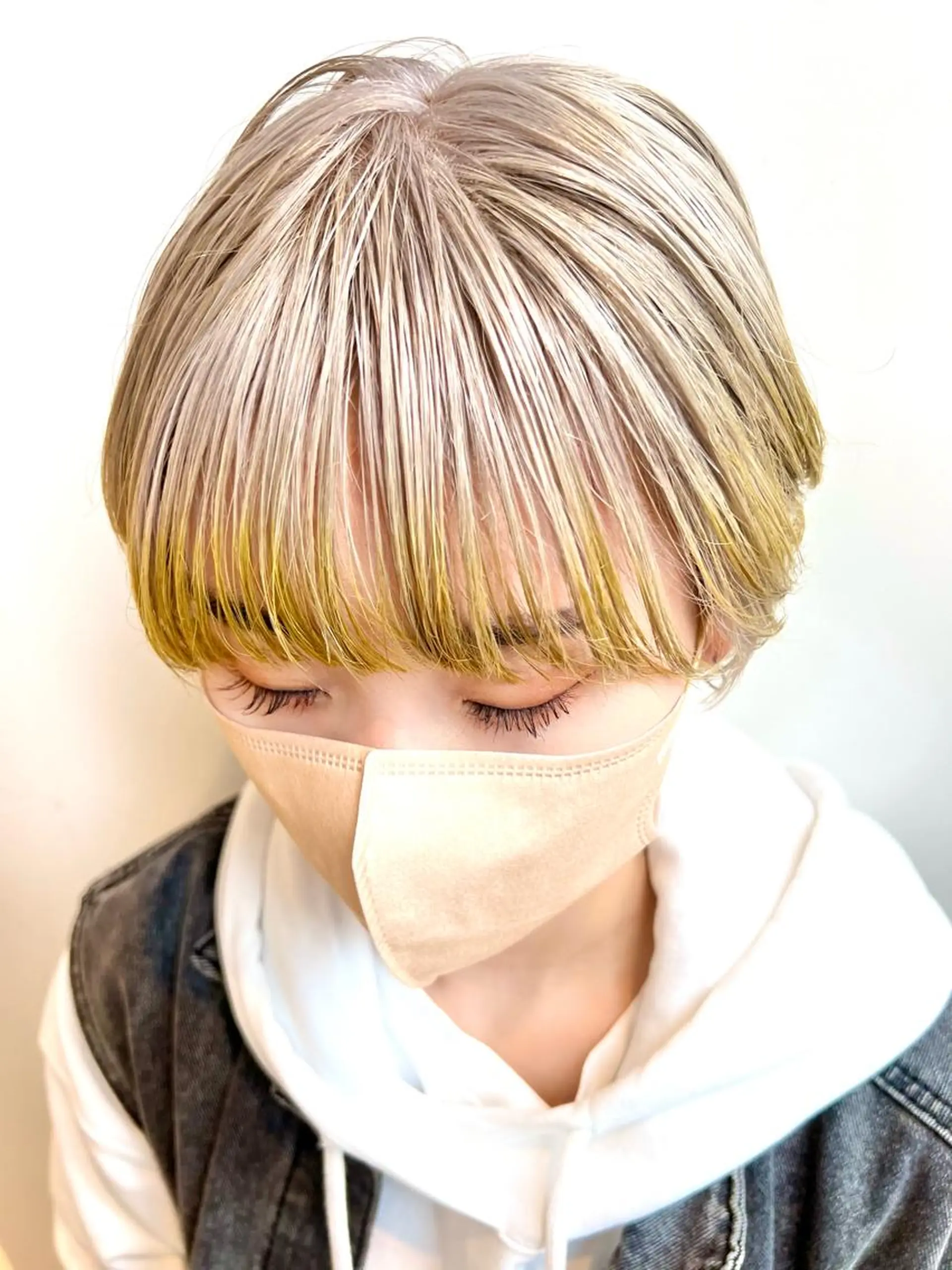 ショート カラー グレージュ ボブ カット ヘアカラー トリートメント レイヤー専門家 ダブルカラー修のヘアスタイル