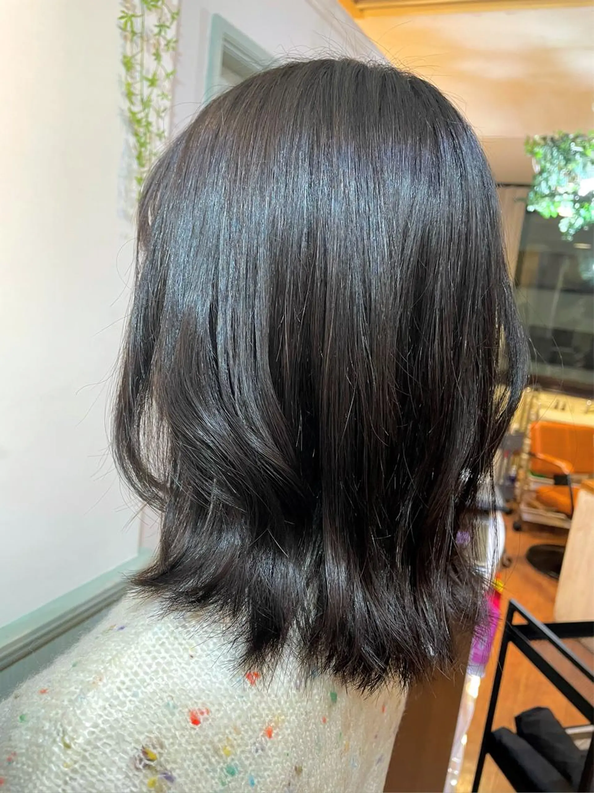 ミディアム カラー パーマ 外ハネヘア 🐤 ゆい🐓のヘアスタイル