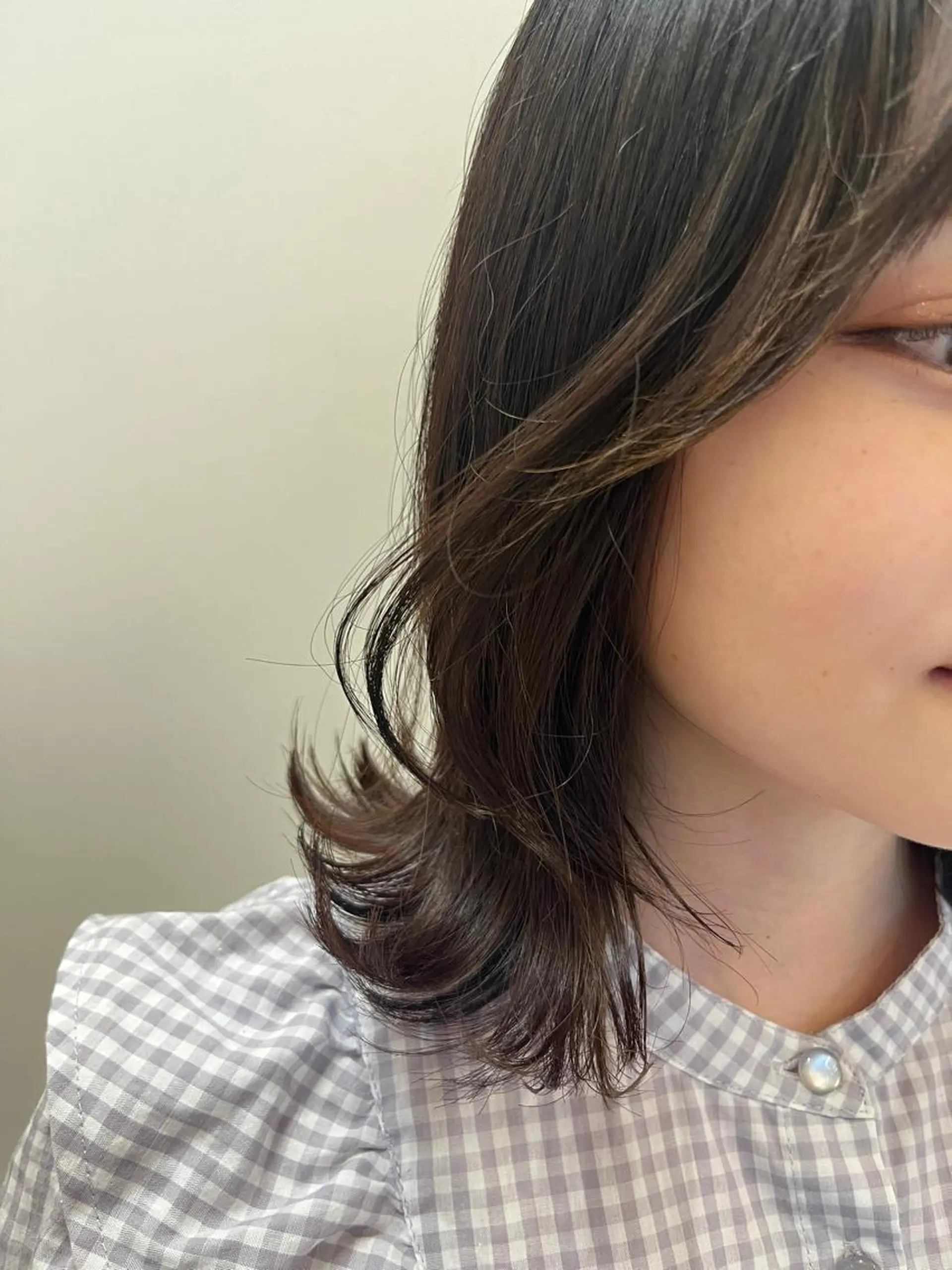 ミディアム 顔まわりレイヤー 韓国風ヘア レイヤーカット TEMIL HAIR 《まお》のヘアスタイル