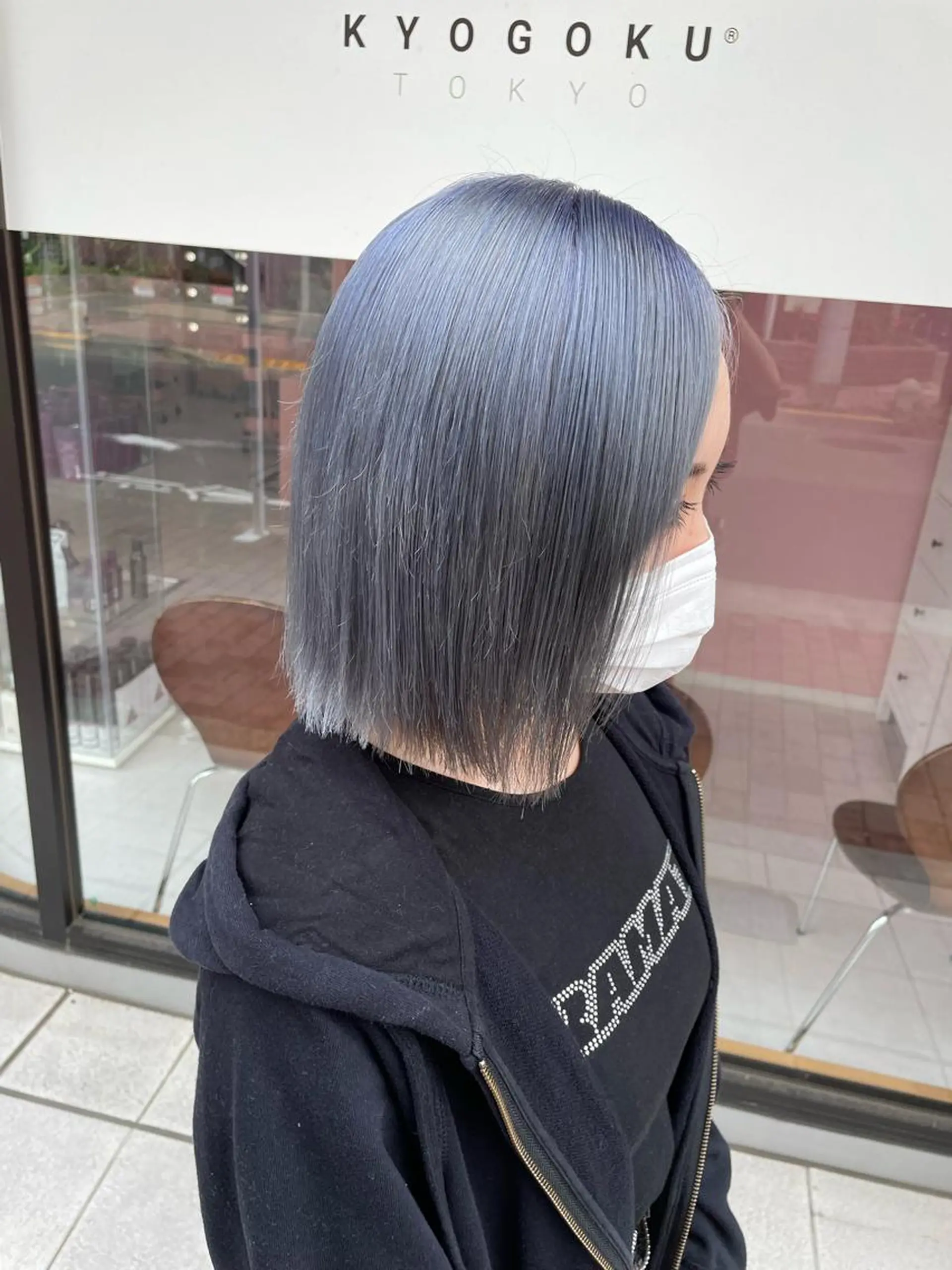 セミロング カラー アッシュ アッシュグレー アッシュグレージュ バレイヤージュ ミストバング ブリーチ✖️レイヤー MANATO🎨🌈のヘアスタイル