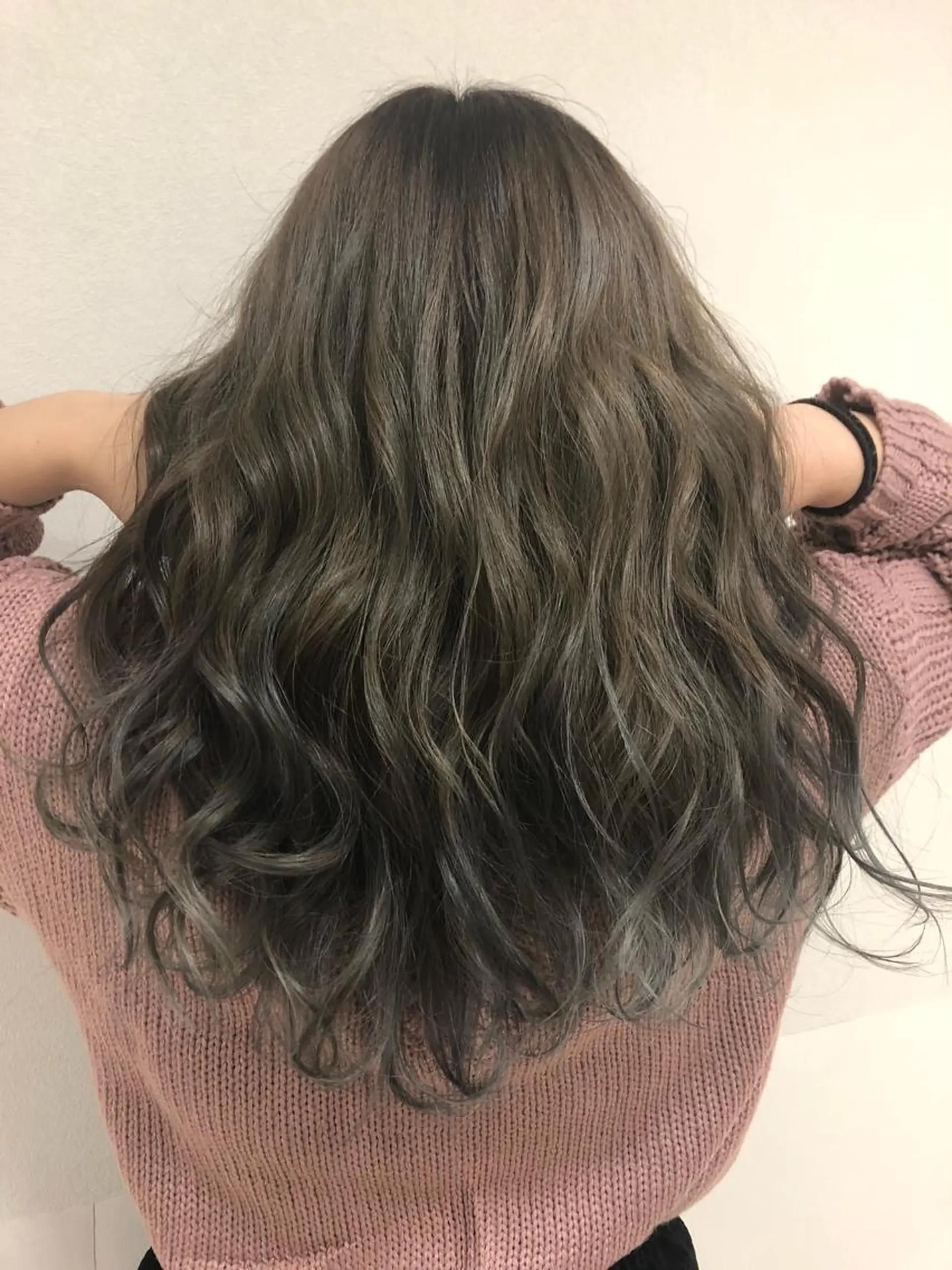 ロング カラー ヘアアレンジ ブリーチ 透明感カラー グラデーションカラー グレージュ enurk店 🍋 M I K U  *のその他イメージ