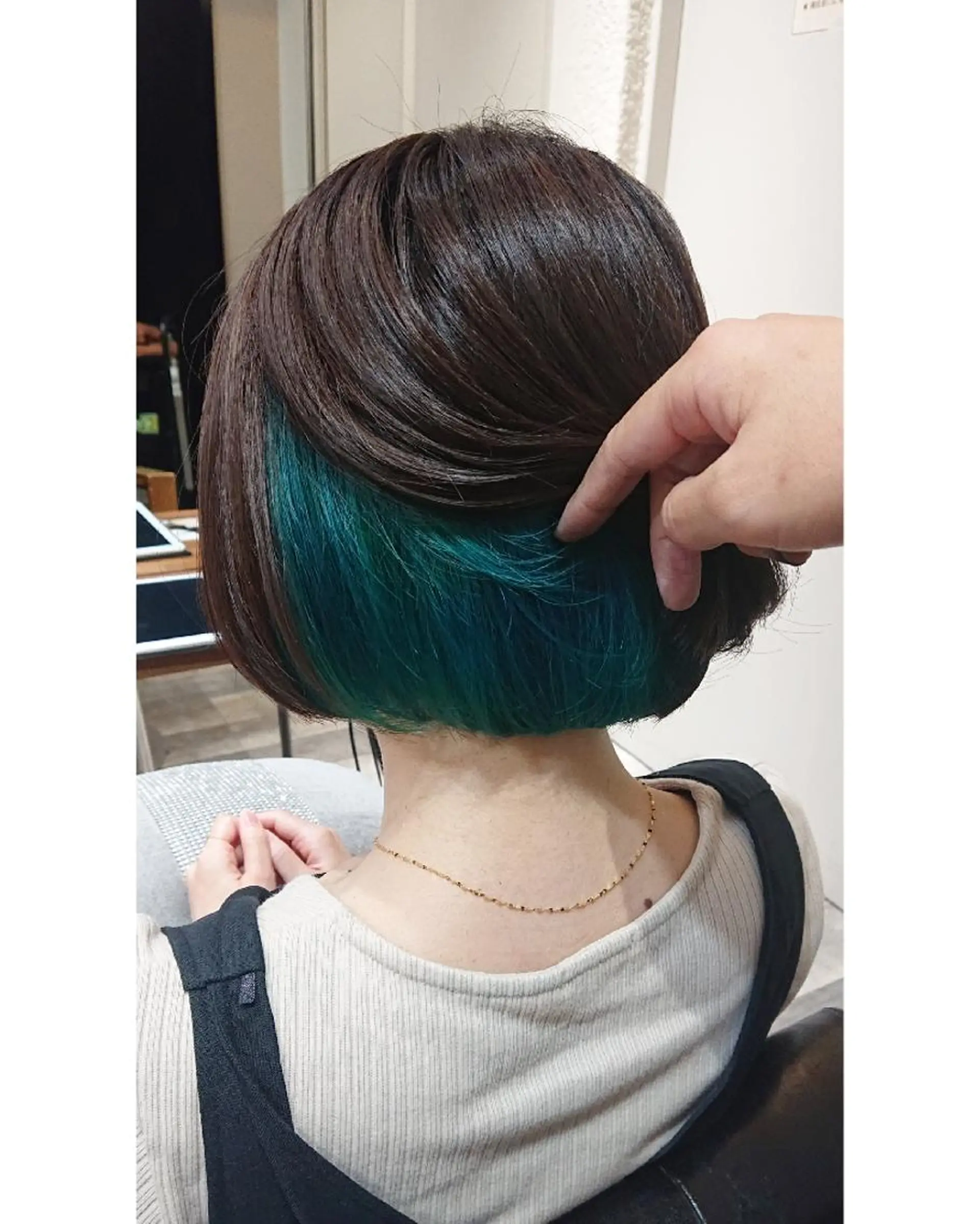 ショート カラー インナーカラー 艶カラー/インナー /グラデ/大西小百合のヘアスタイル