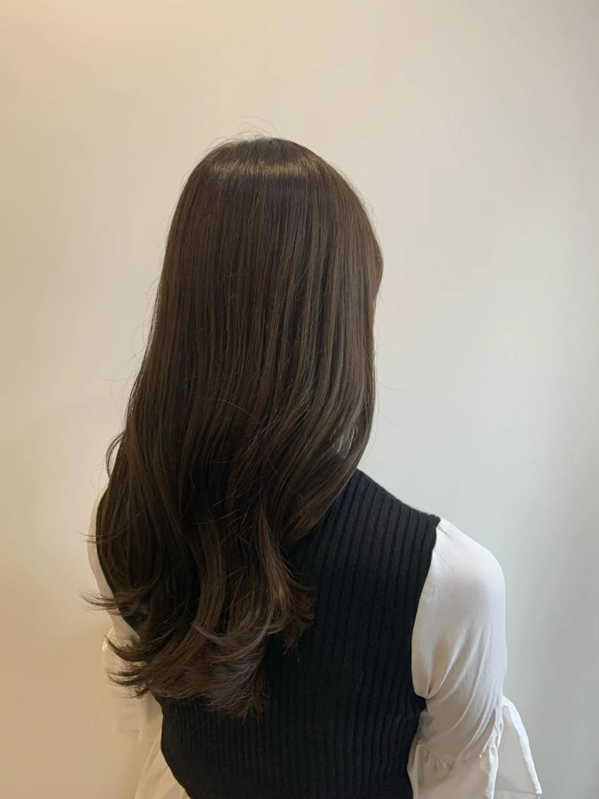 ロング カラー ベージュカラー イルミナカラー ヨシンモリ 韓国🇰🇷髪質改善 Chisaki치사키のヘアスタイル