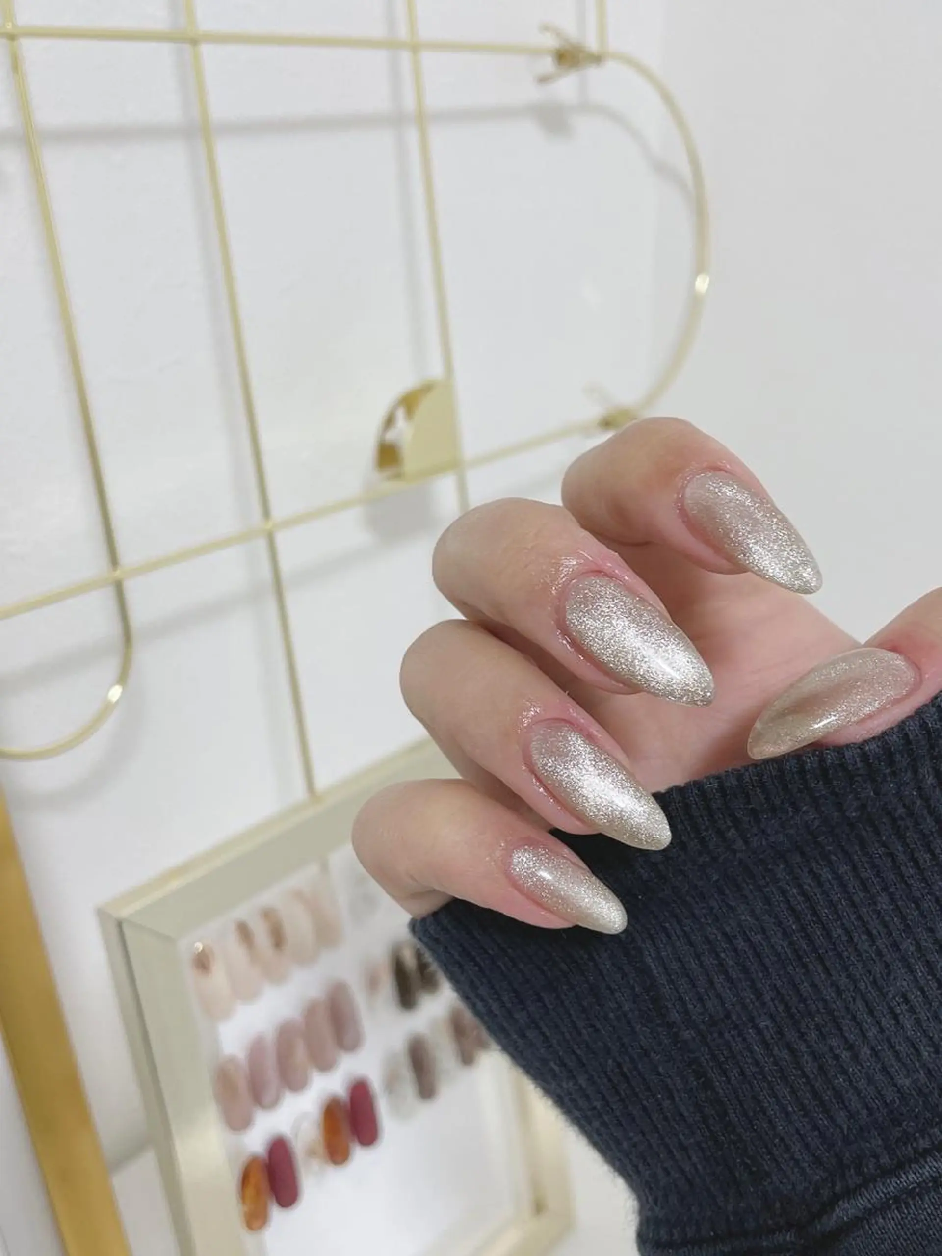 ネイル マグネットネイル マグネットワンカラー ワンカラーネイル ハンドネイル lathyrus. nailのネイルデザイン