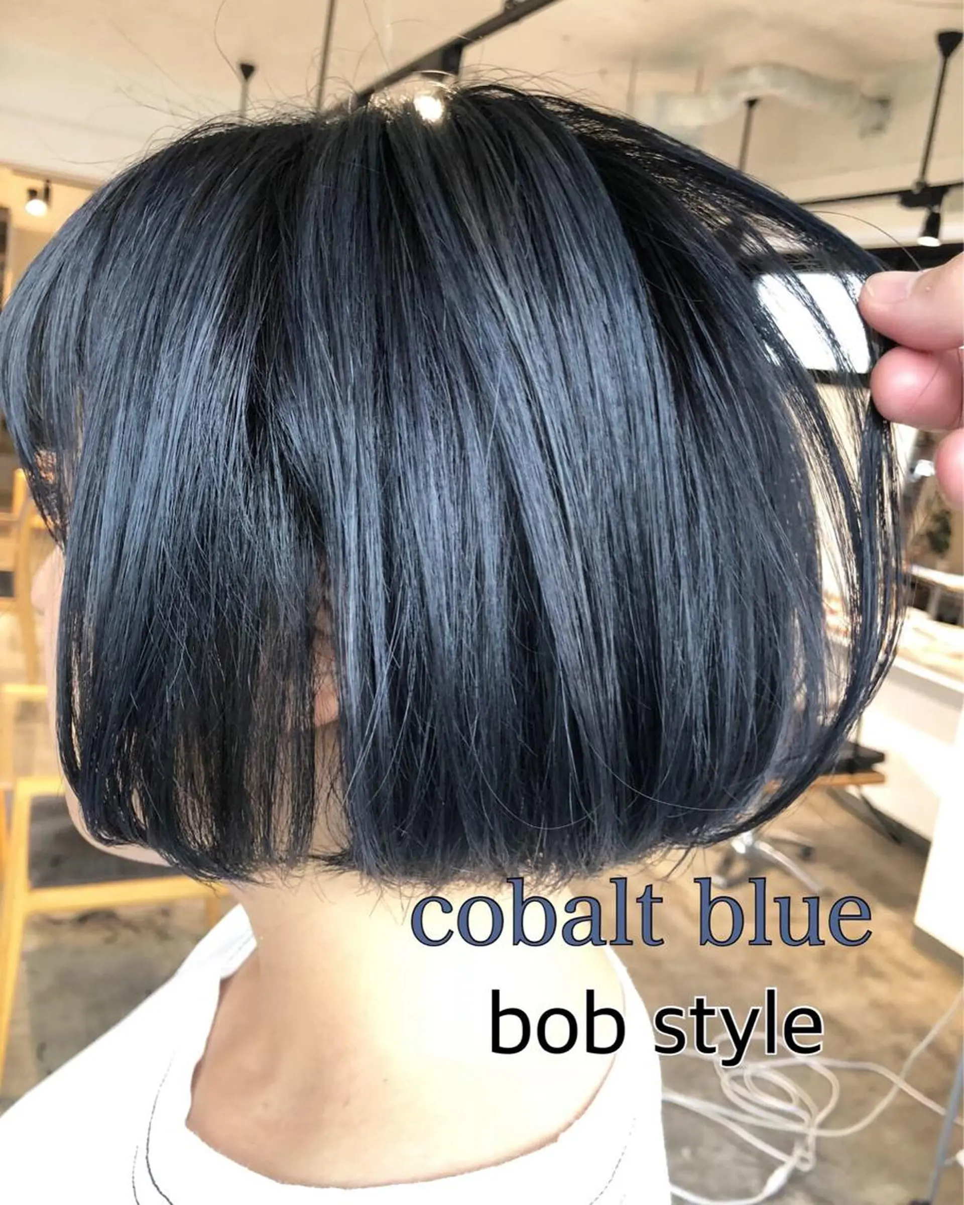 ミディアム カラー ブルーカラー ネイビーカラー ハイトーン/レイヤー /ケアブリーチ石川治のヘアスタイル