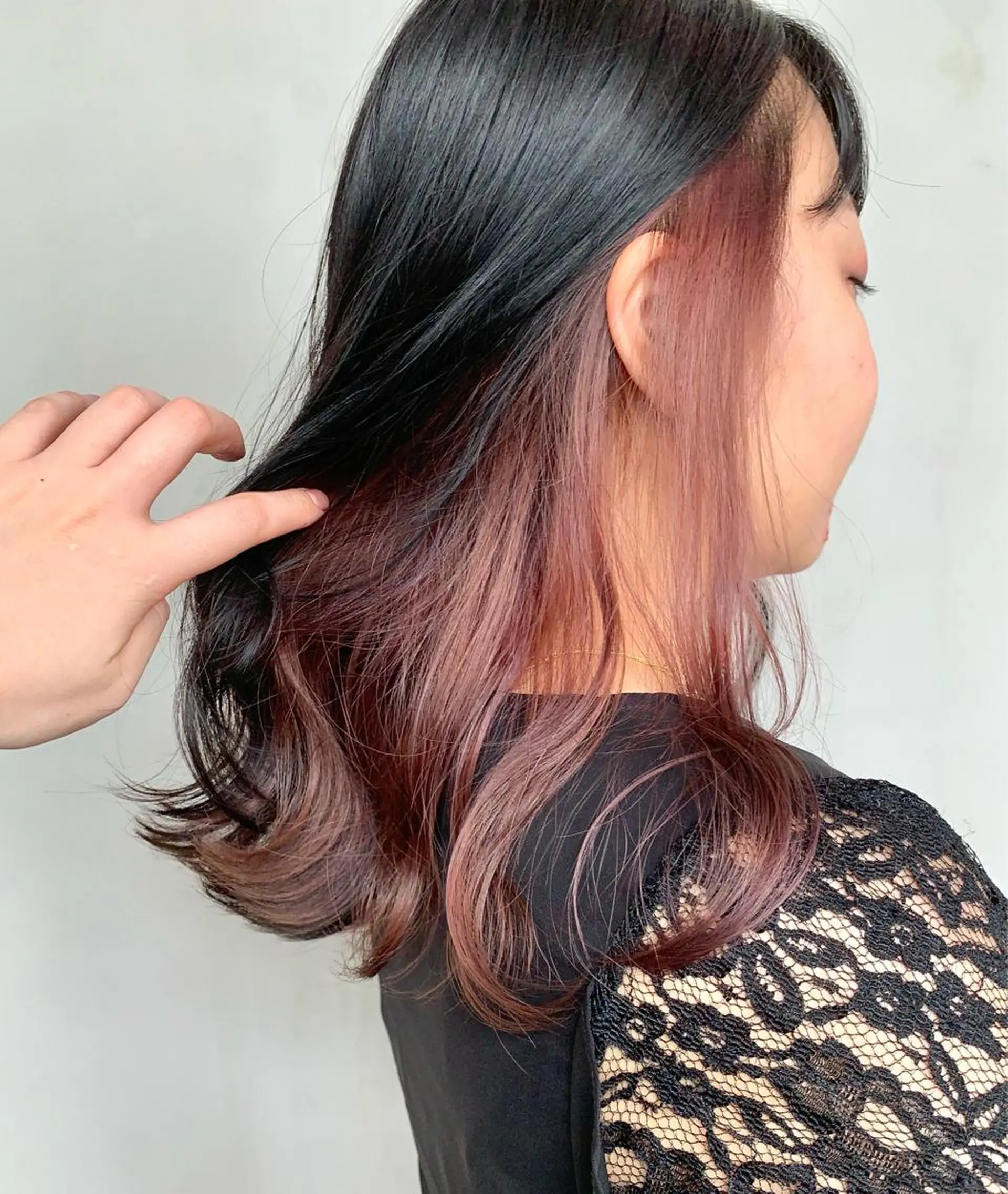 ミディアム ピンクラベンダー yui .のヘアスタイル