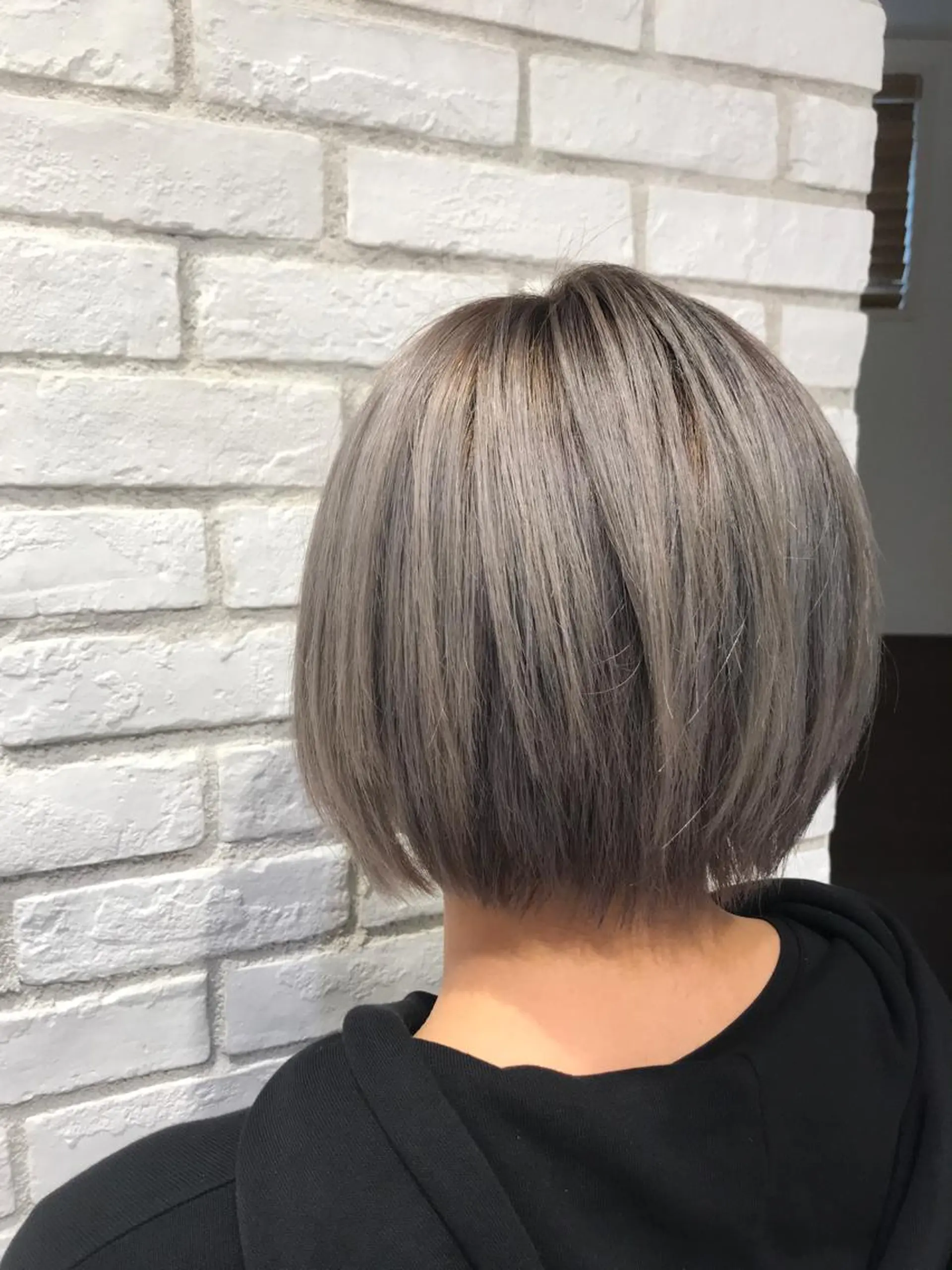 ショート カラー シルバー Ash 戸田公園店のヘアスタイル