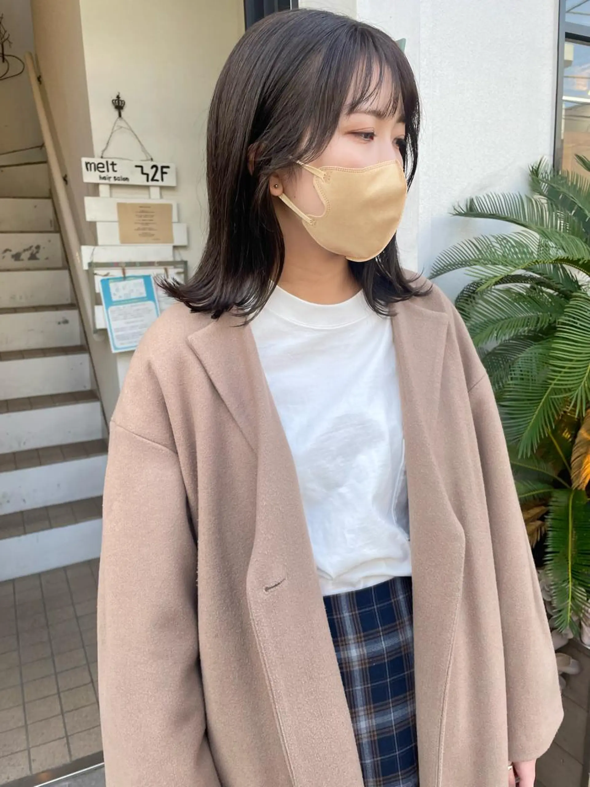 ミディアム カラー ボブレイヤー アッシュ ベージュカラー ブリーチ ブラウンカラー 🩰オリーブ/ ベージュ松本咲花🩰のヘアスタイル