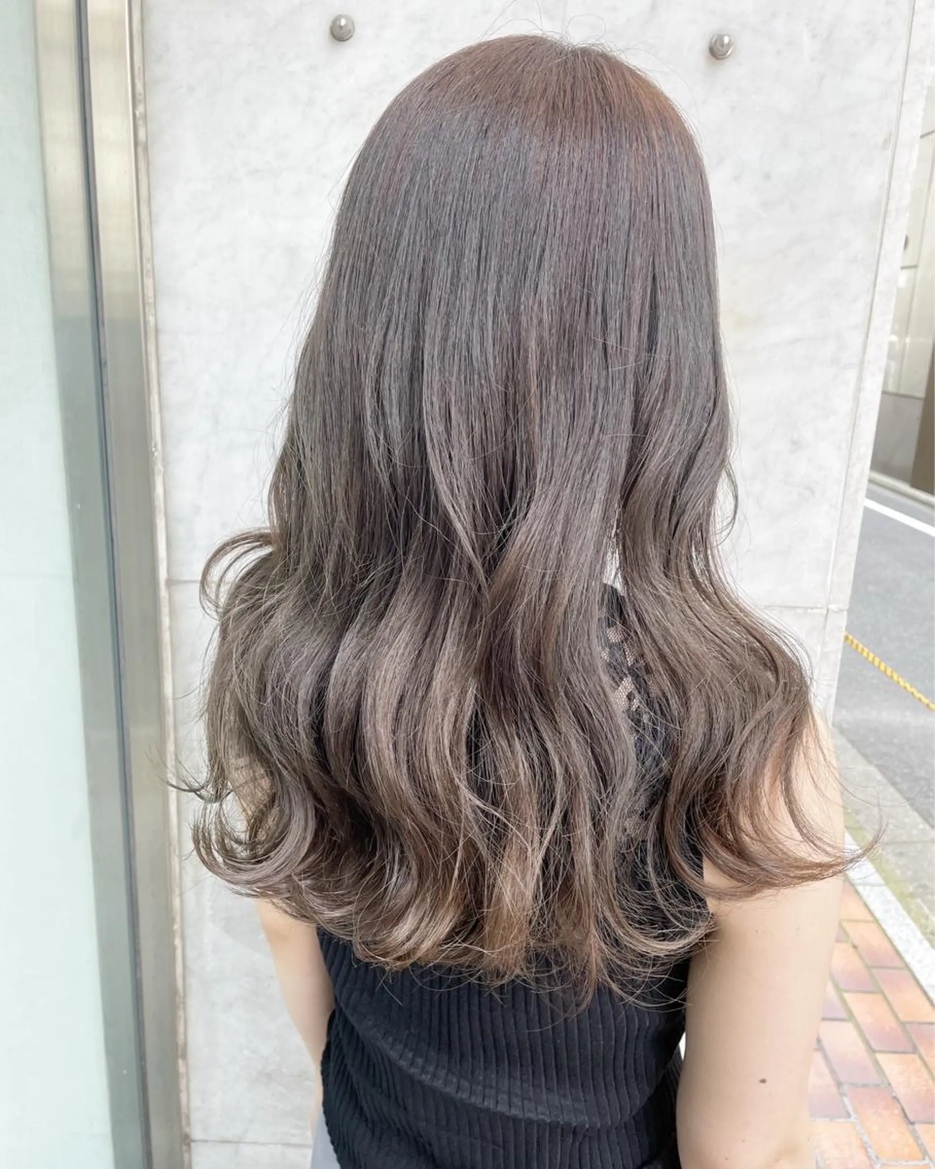 ロング カラー アッシュ ベージュカラー RU RIのヘアスタイル